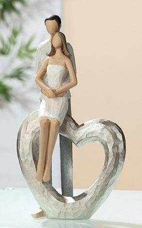 GILDE Dekofigur »Skulptur Liebespaar - Herz«, (1 St.), Dekoobjekt, Höhe 23 cm, handbemalt, mit Herz, romantisch, Wohnzimmer