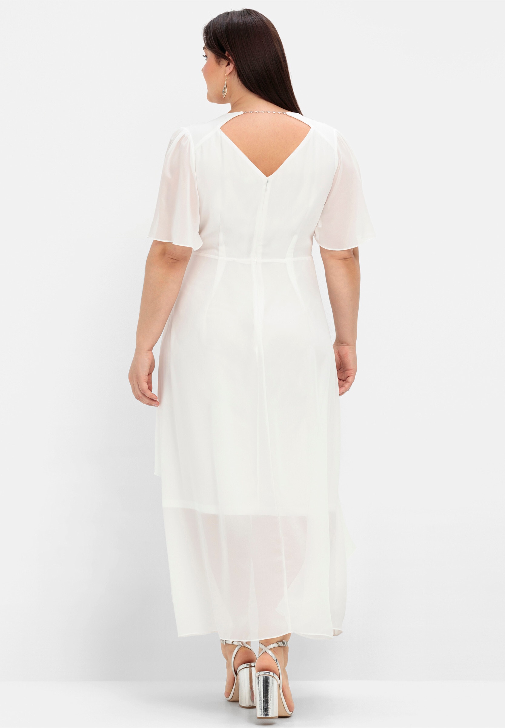 Sheego Wickelkleid »Chiffonkleid Chiffonkleid mit asymmetrischem Saum« Ohne Taschen im Lagenlook, mit Unterkleid