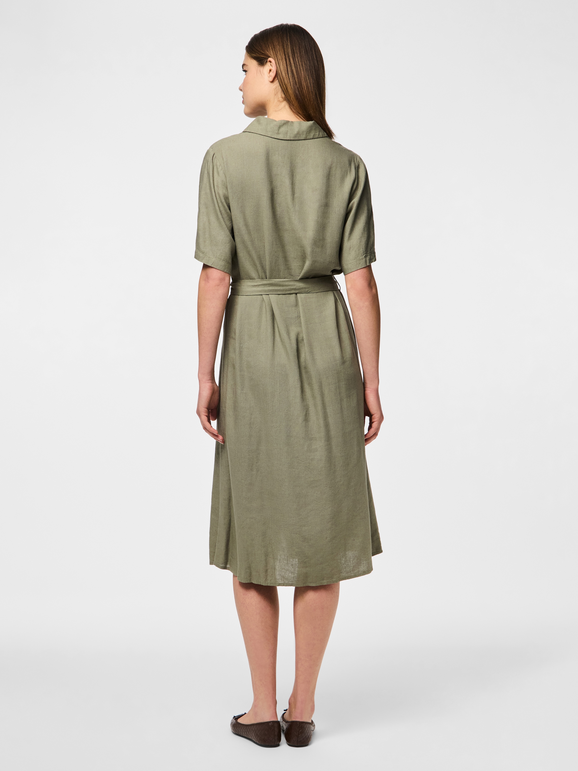 pieces Hemdblusenkleid »PCPIA 2/4 MIDI SHIRT DRESS WVN NOOS« Brusttasche mit Bindegürtel