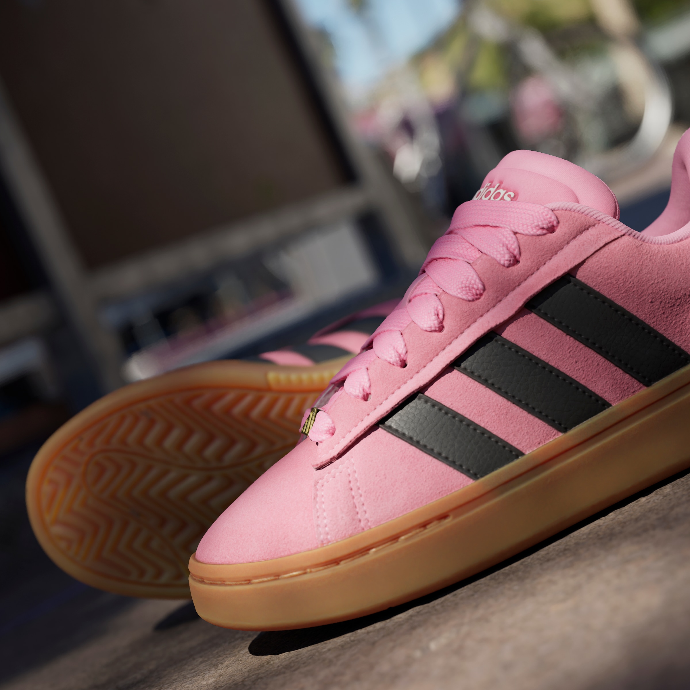 adidas Sportswear Sneaker »GRAND COURT ALPHA 00S«, Design inspiriert vom adidas Campus 00