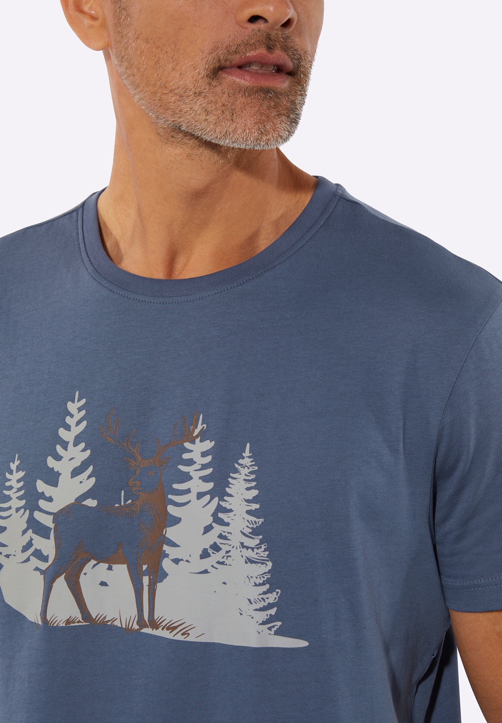 Sieh an! Trachtenshirt »Shirt Kurzarmshirt mit platziertem Hirsch-Druck«