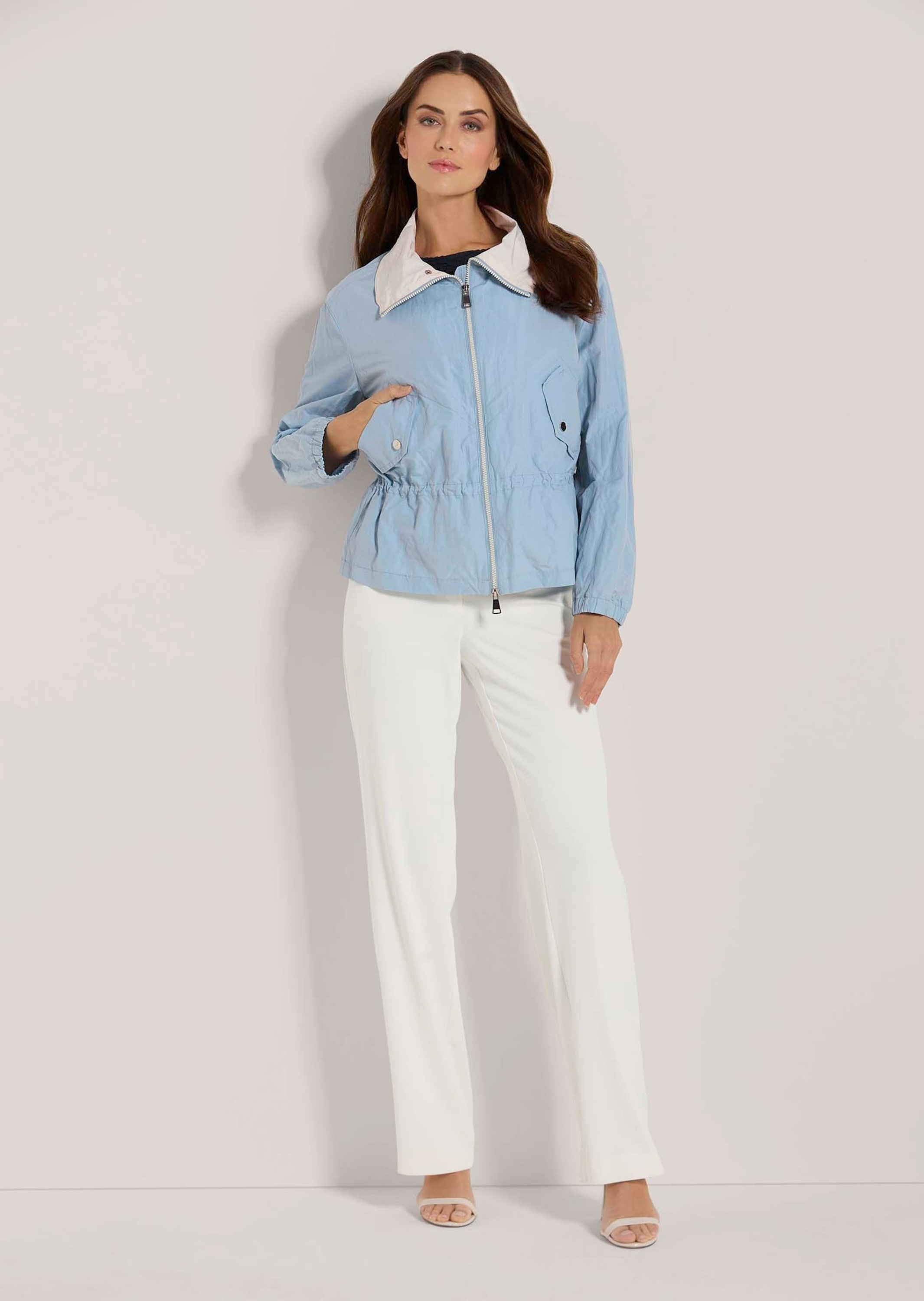 MADELEINE Kurzjacke »Jacke Leichte Outdoor-Jacke mit Reißverschluss«