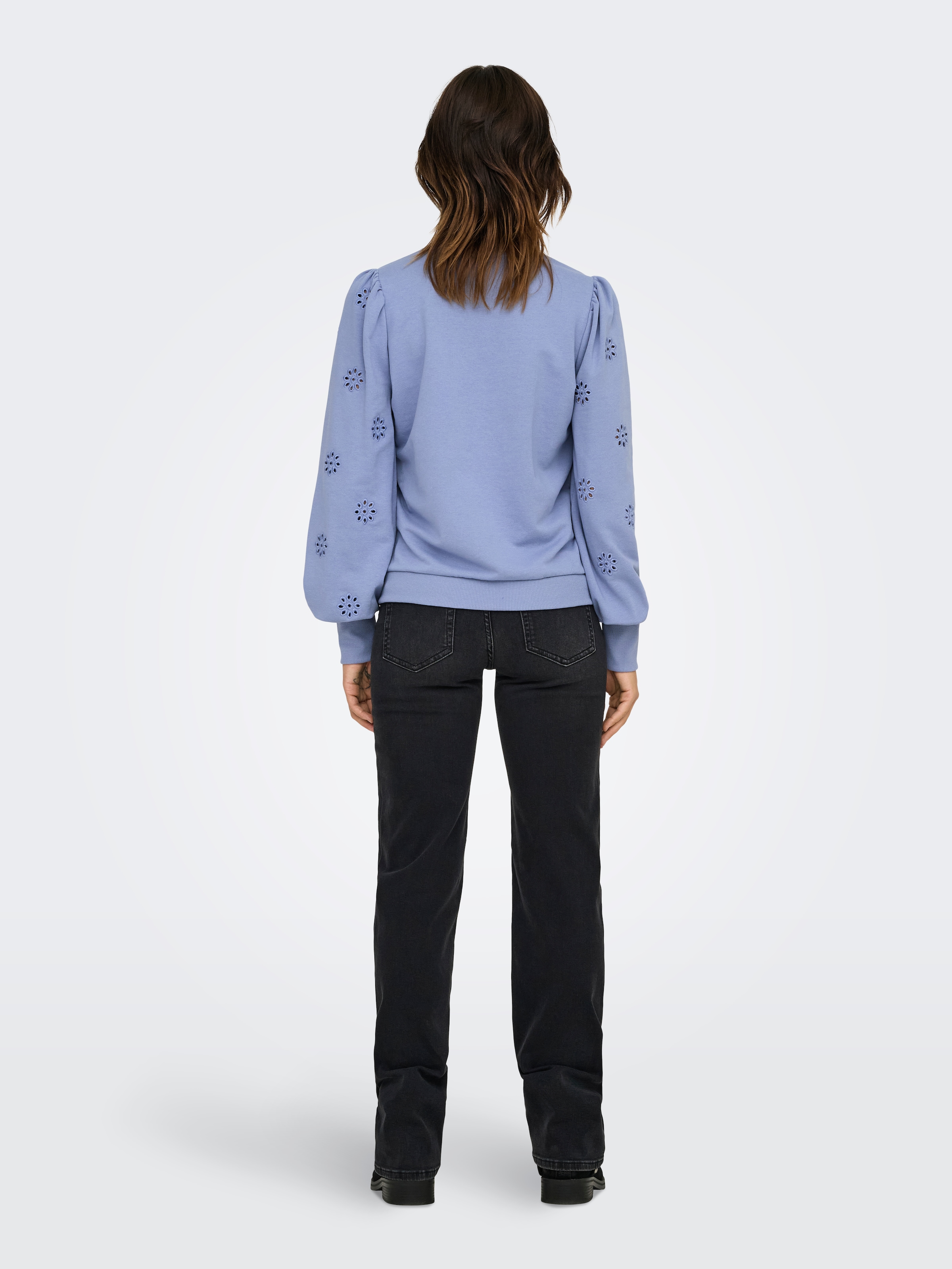 ONLY Sweatshirt »ONLFEMME L/S PUFF EMBROIDERY UB SWT«, mit Puffärmeln mit wunderschöner Lochstickerei
