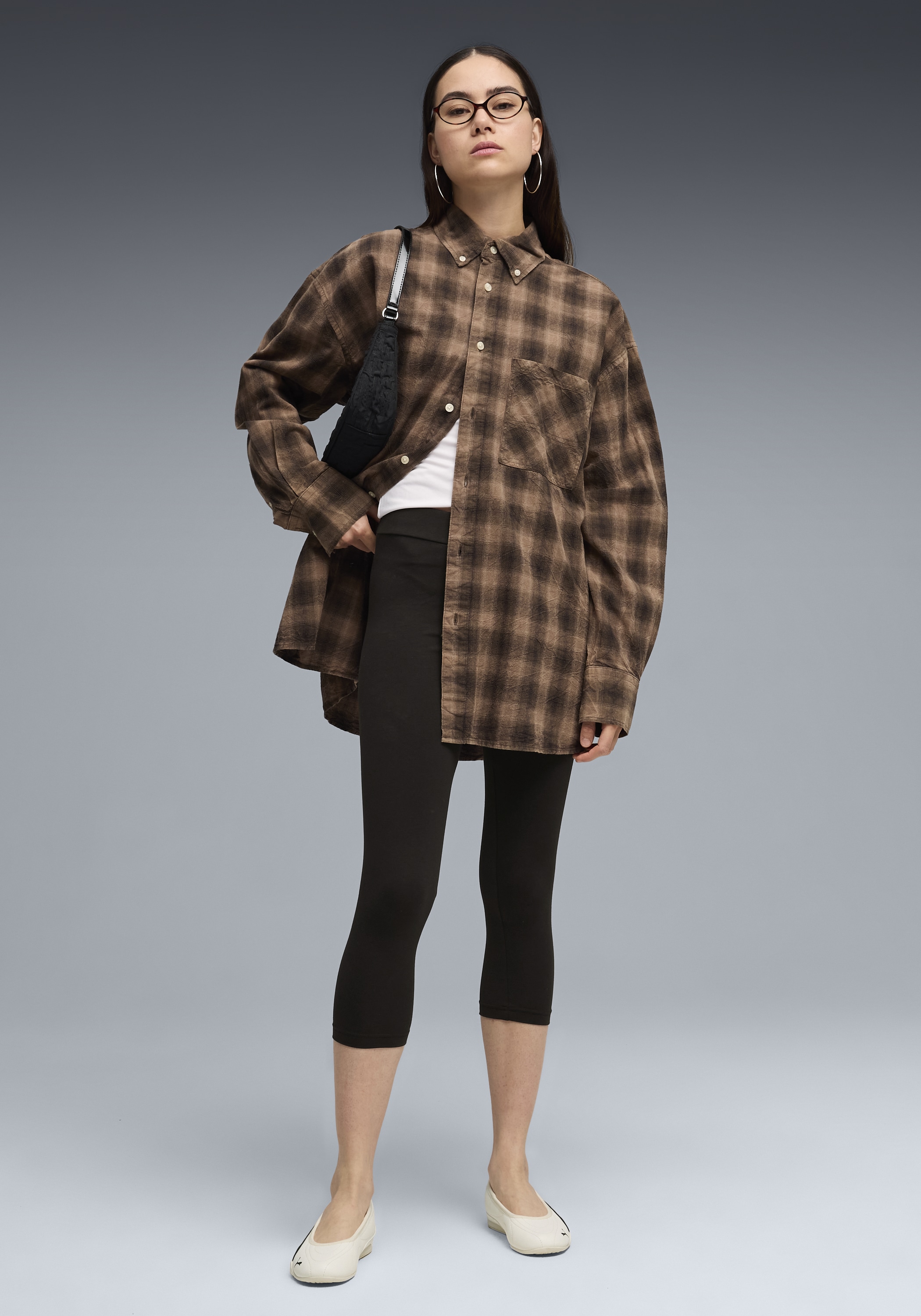 PUMA Leggings »ESS CAPRI LEGGINGS«  aus Baumwollmischung, sportlicher Stil, schmale Passform