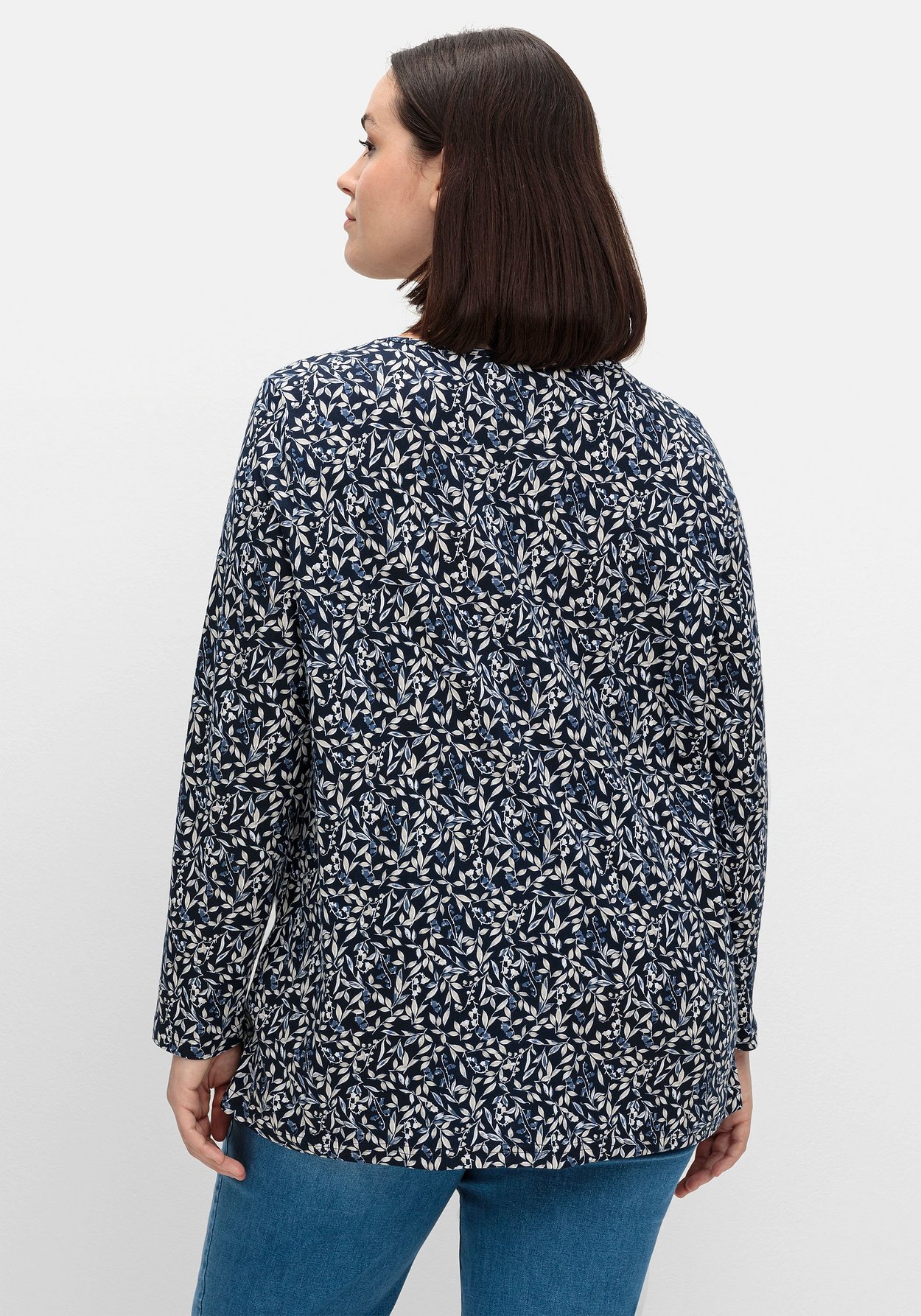 Sheego Langarmshirt »Langarmshirt aus Baumwolljersey mit Minimalprint«, aus Baumwolljersey mit Minimalprint