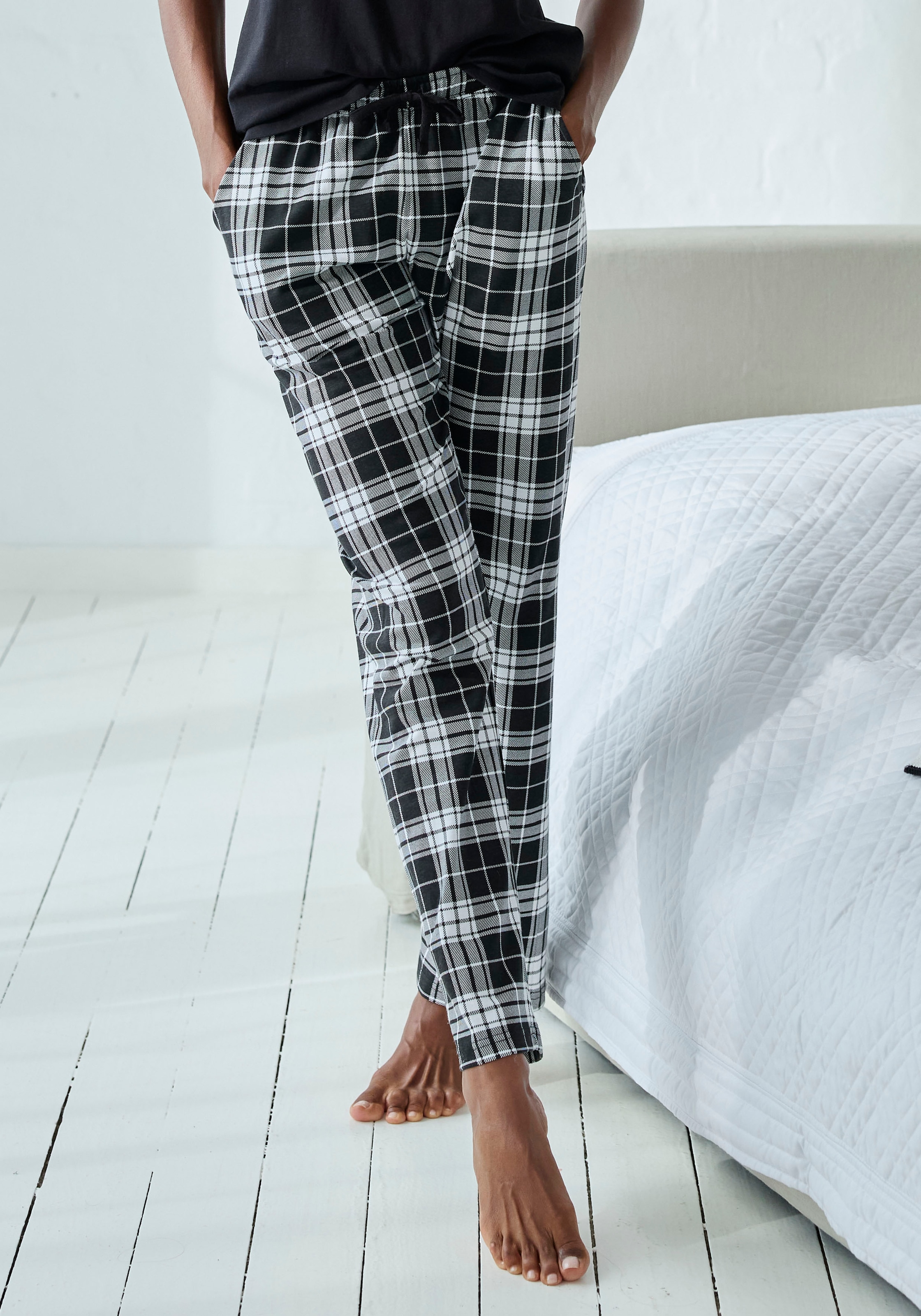 Pyjamahose, mit Schwarz-Weiß-Druck