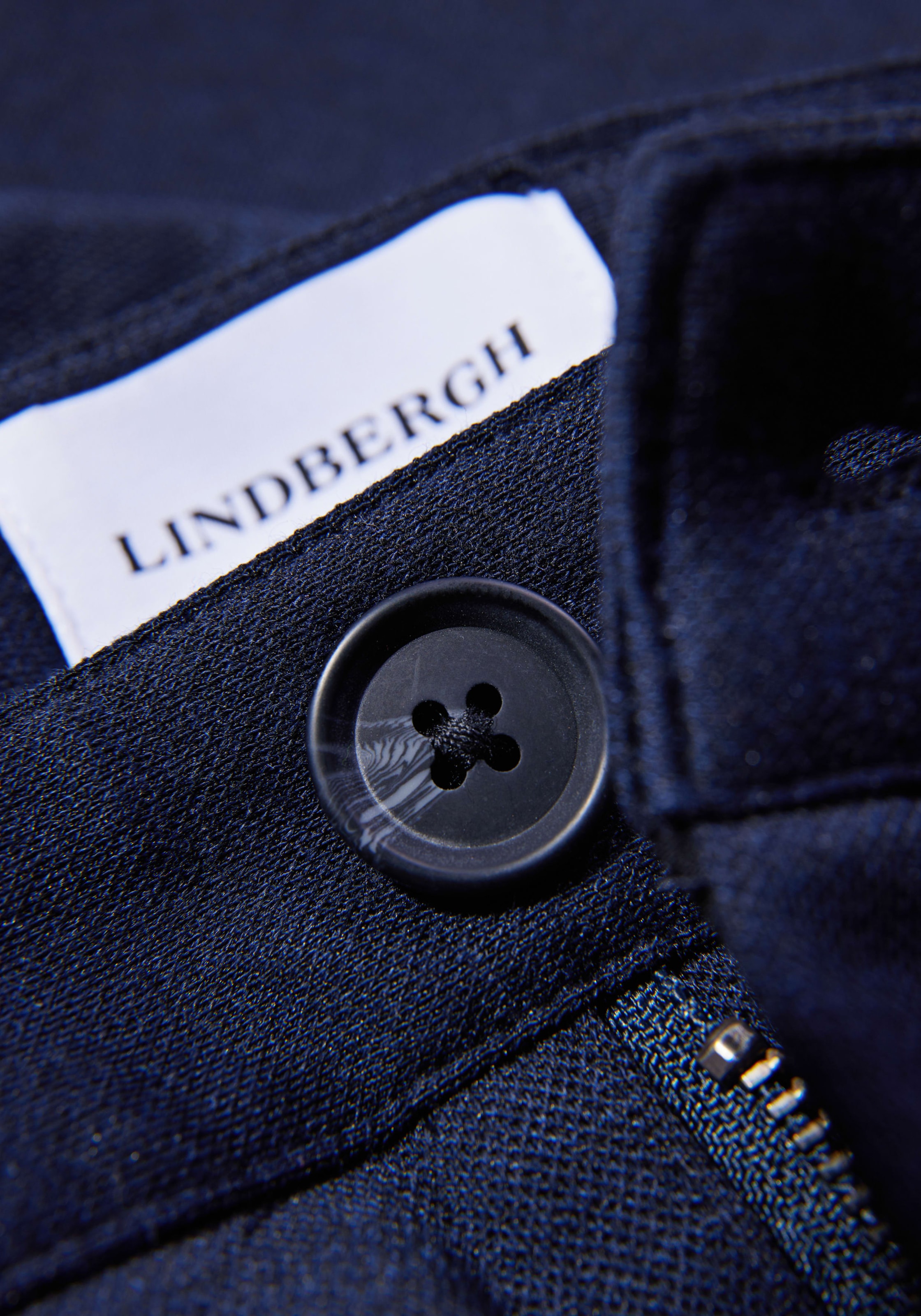 LINDBERGH Chinoshorts  im Slim Fit und mit Viskose und Stretch
