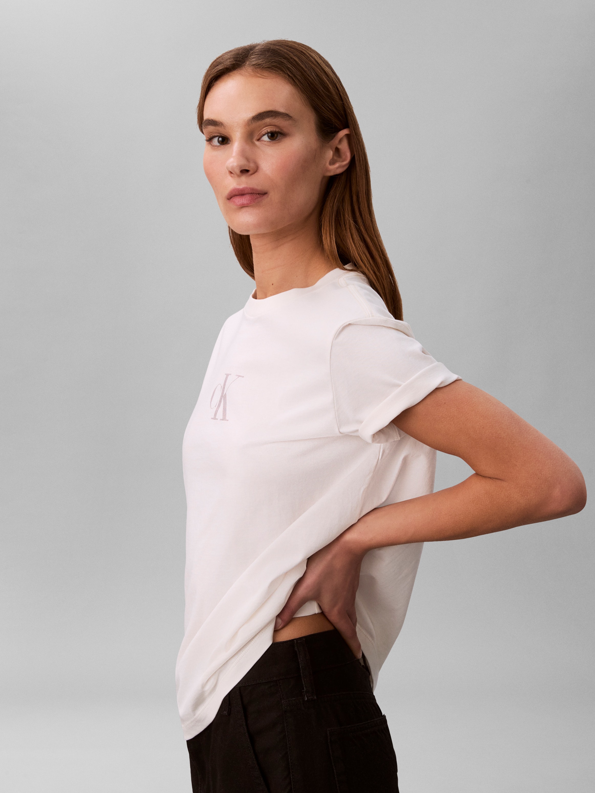 Calvin Klein Jeans T-Shirt Regular Fit, glänzender Logodruck, Rundhalsausschnitt