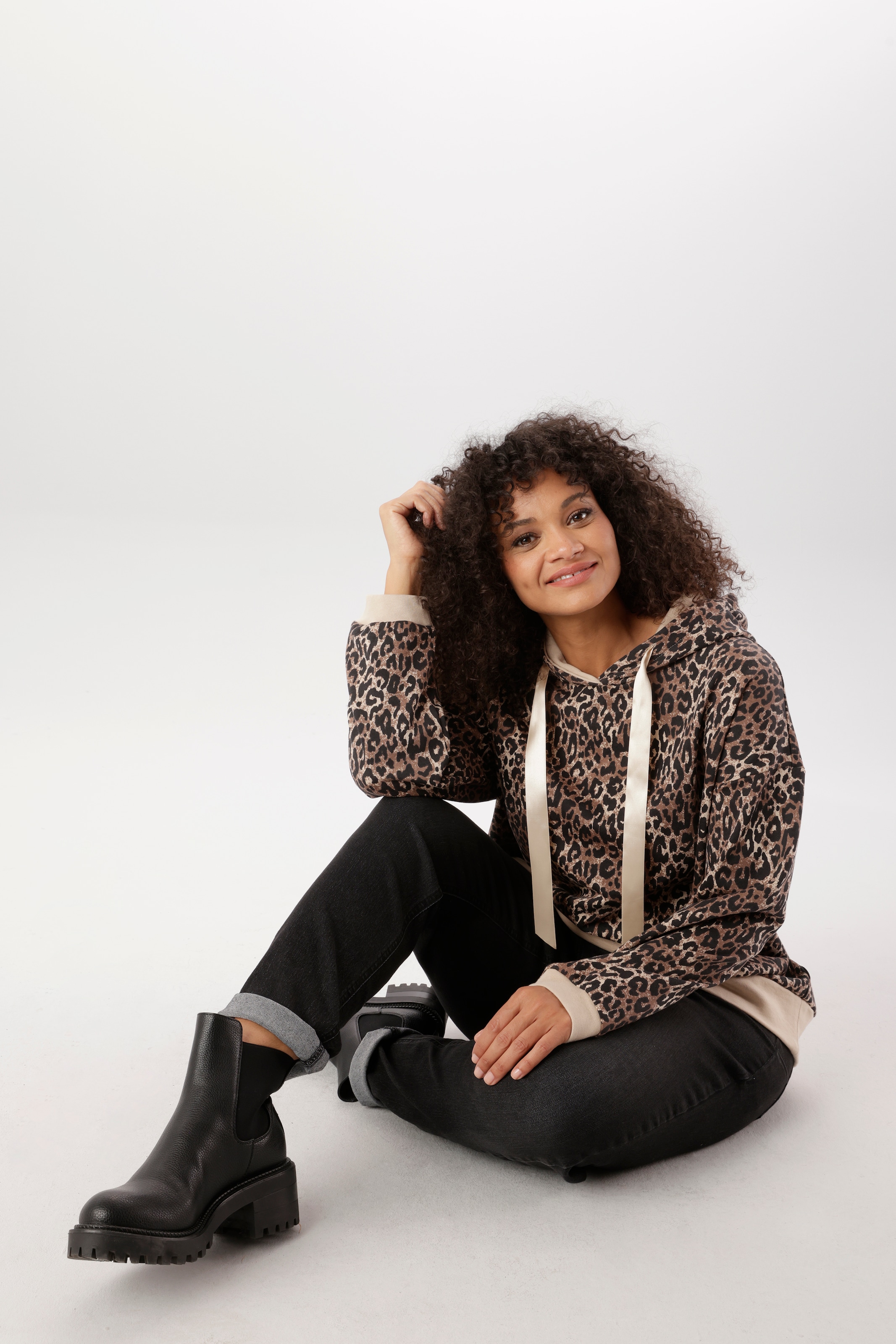 Aniston PLUS Kapuzensweatshirt , in trendigem Leoprint - NEUE KOLLEKTION
