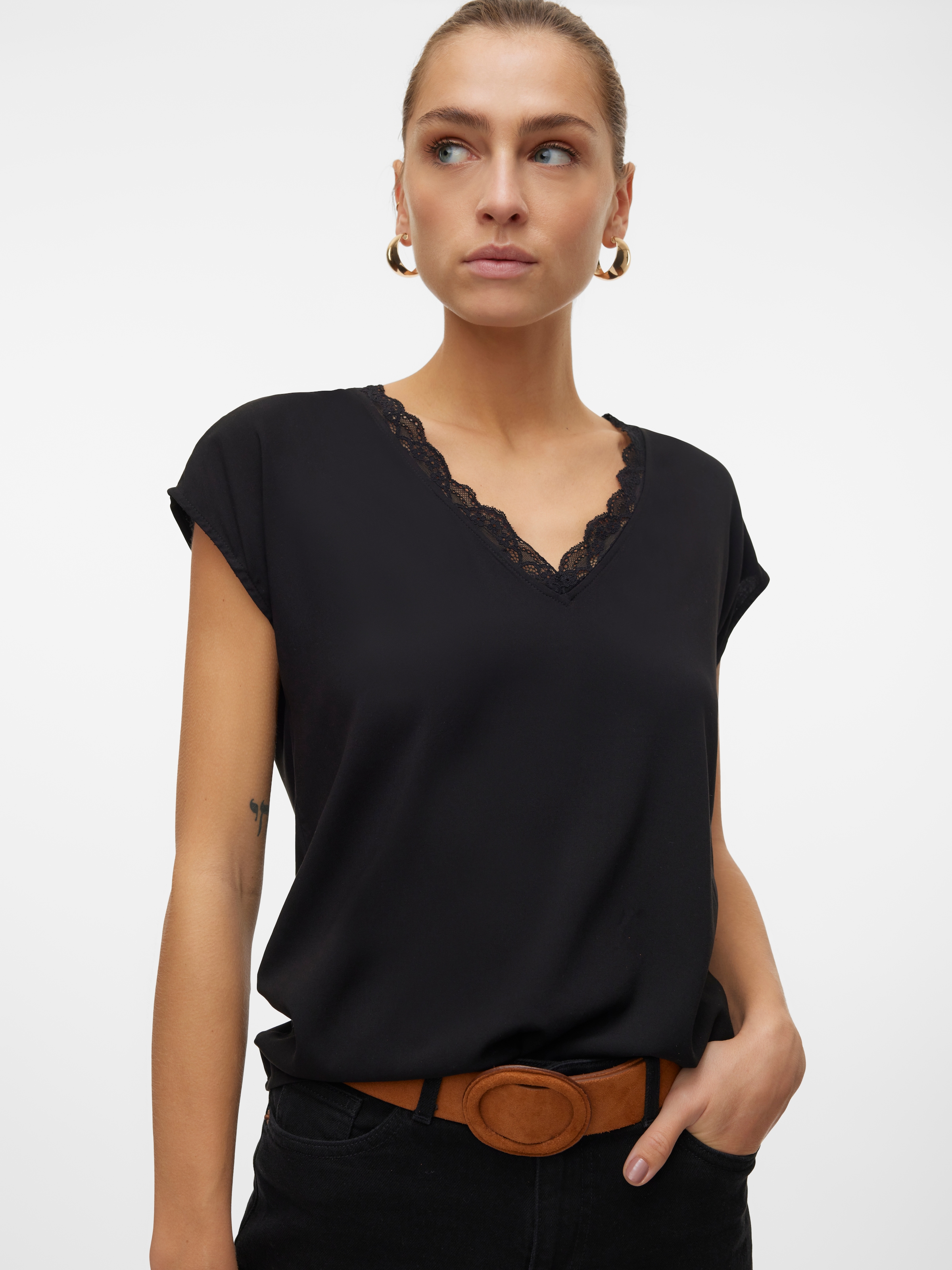Vero Moda Blusentop »VMBELLA SL LACE TOP WVN GA NOOS«