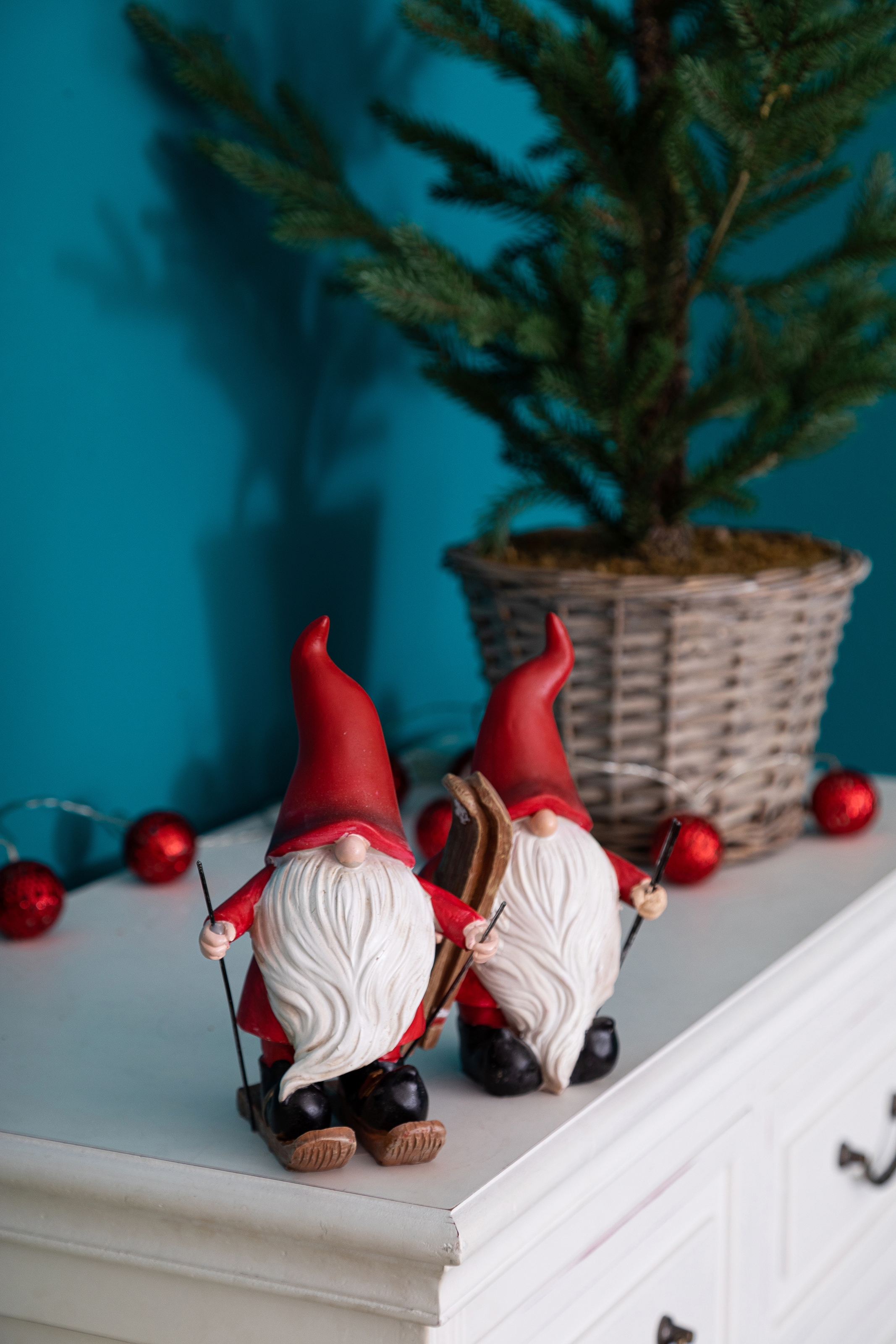 Myflair Möbel & Accessoires Weihnachtsfigur »Weihnachtsdeko rot«, Wichtel auf Skiern, Höhe ca. 20 cm