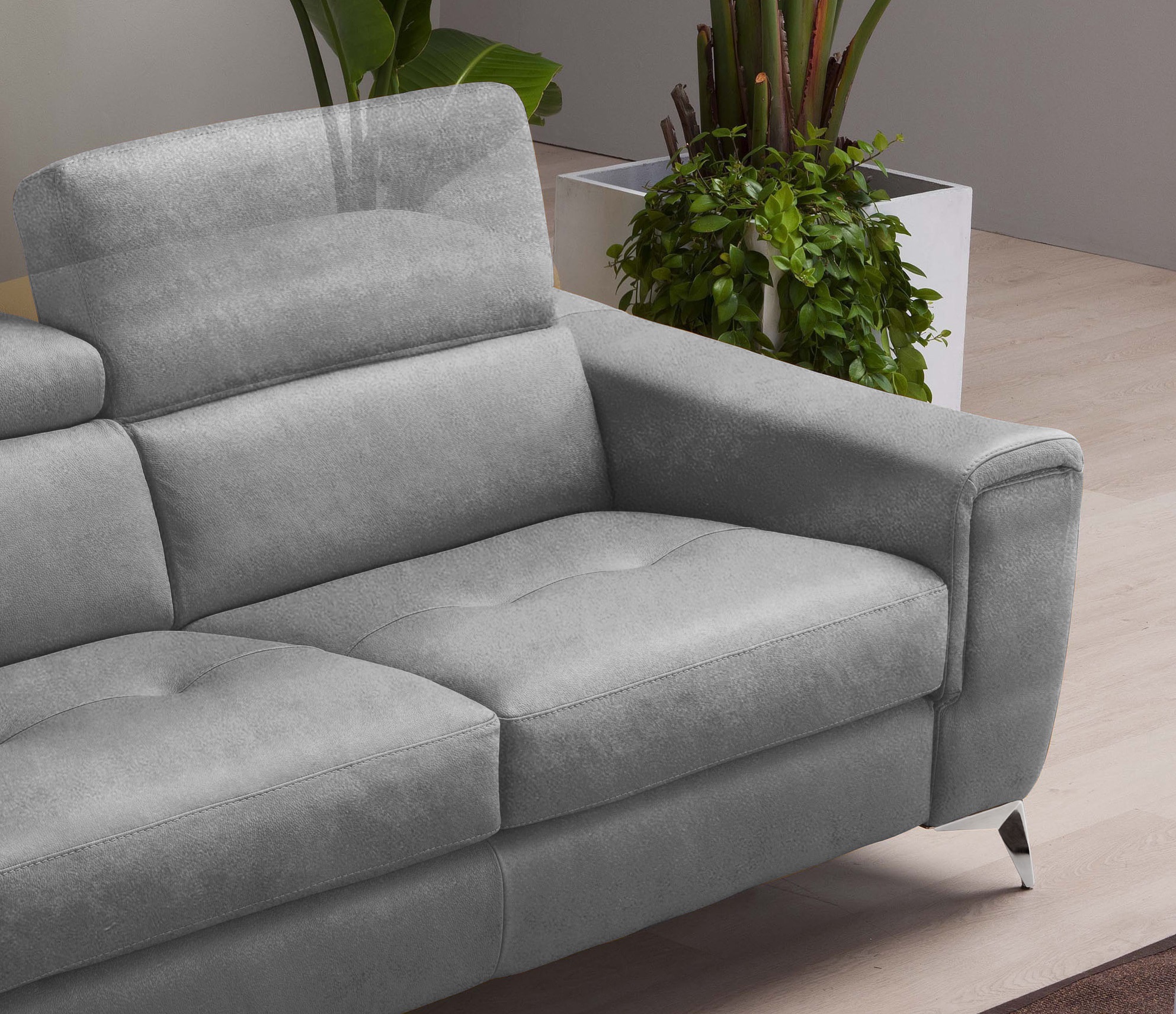 Egoitaliano Schlafsofa »Francine Designsofa, Loungesofa mit Dauerschlaffunktion, Breite 233 cm« Bettfunktion, Luxus-Microfaser Lederoptik, steingrau, Fußfarbe chrom