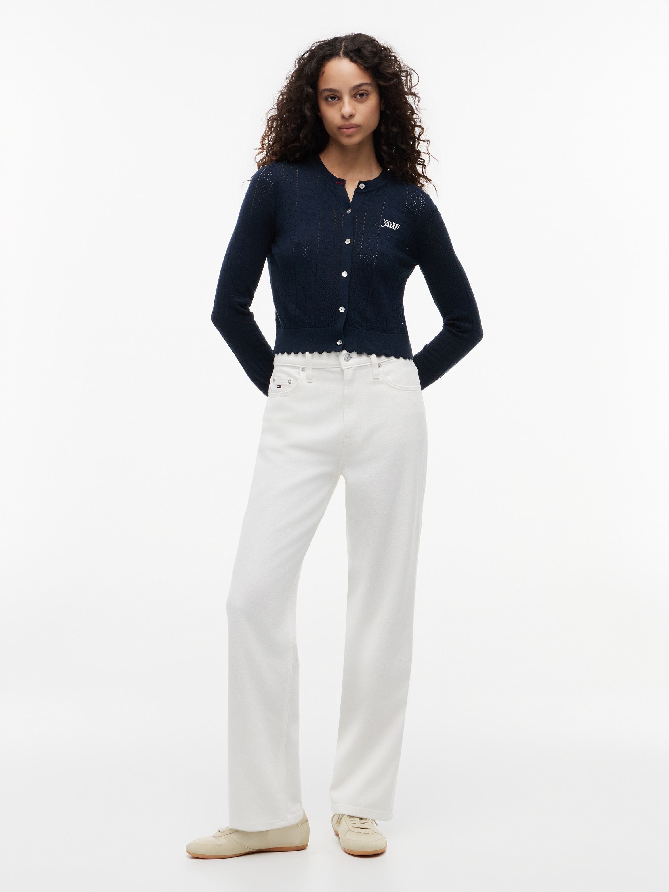 Tommy Jeans Strickjacke »TJW POINTELLE CARDIGAN« Viskosemischung, Pointelle Strick, gewellter Saum, Logo Stickerei