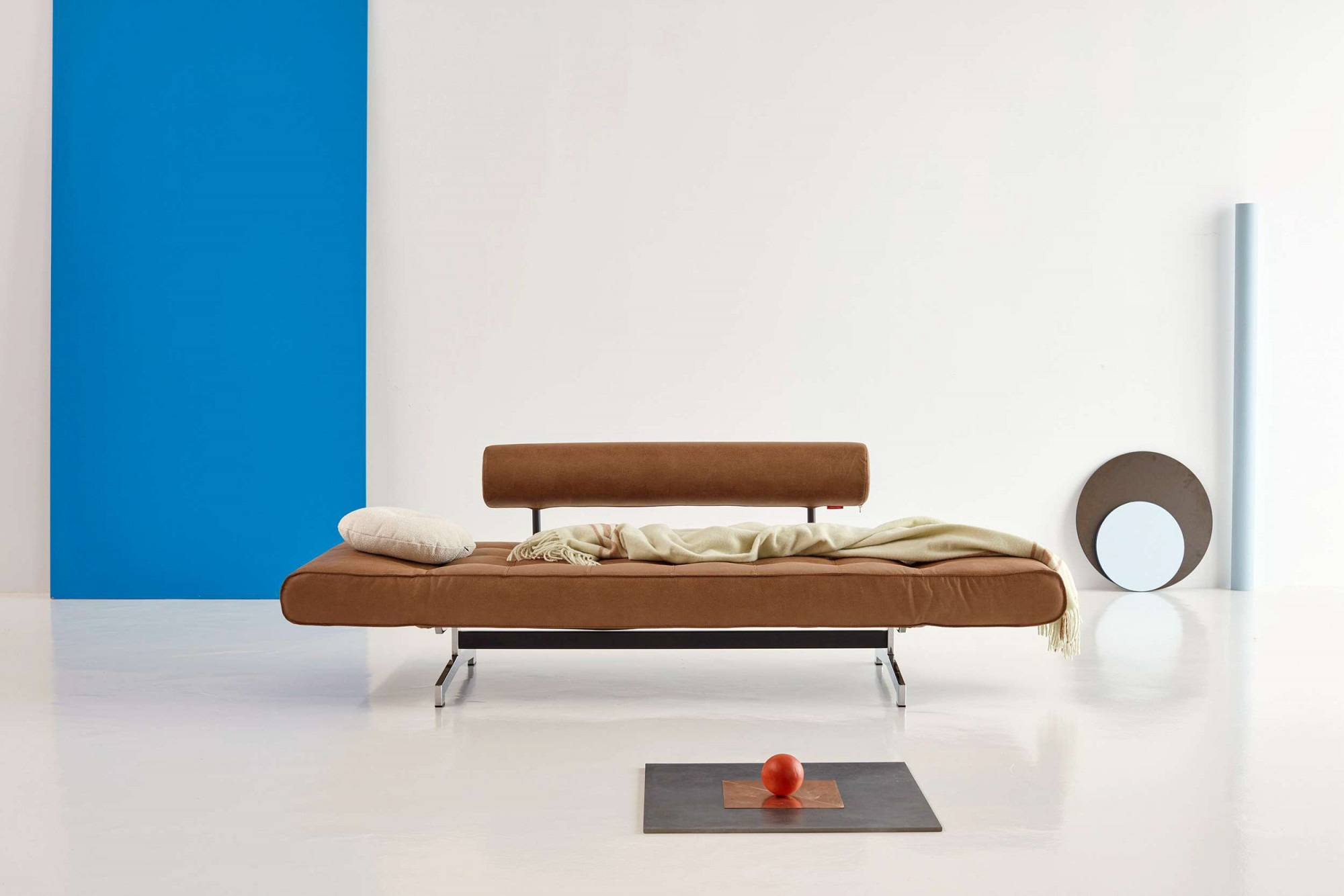 INNOVATION LIVING ™ 3-Sitzer »Ghia Schlafsofa«, eine große Liegefläche mit geringer Stellfläche, beidseitig abklappbar