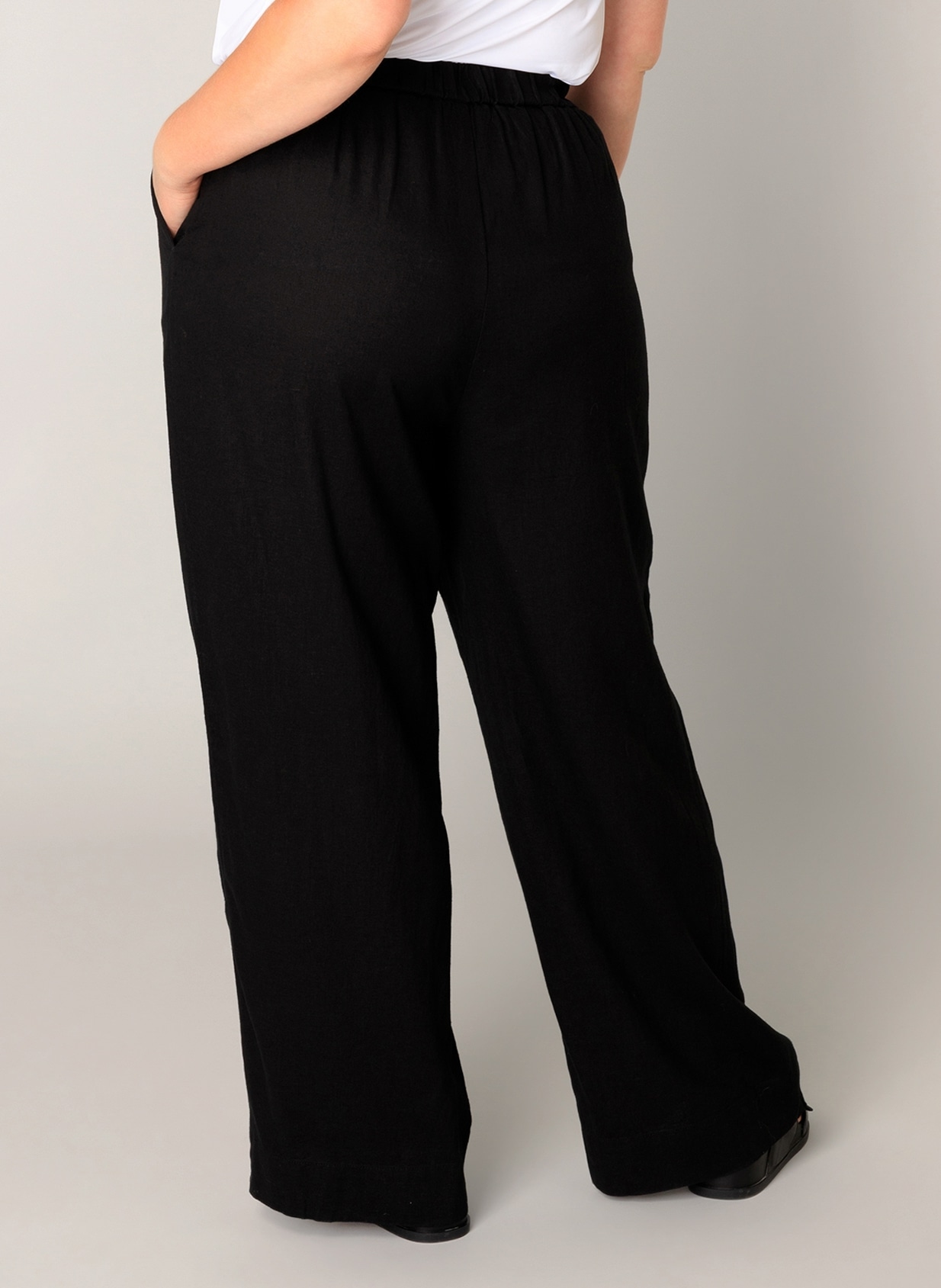 Base Level Curvy Leinenhose »Yula«  Sommerhose, Leinen-Viskose-Mix, mit elastischem Bund