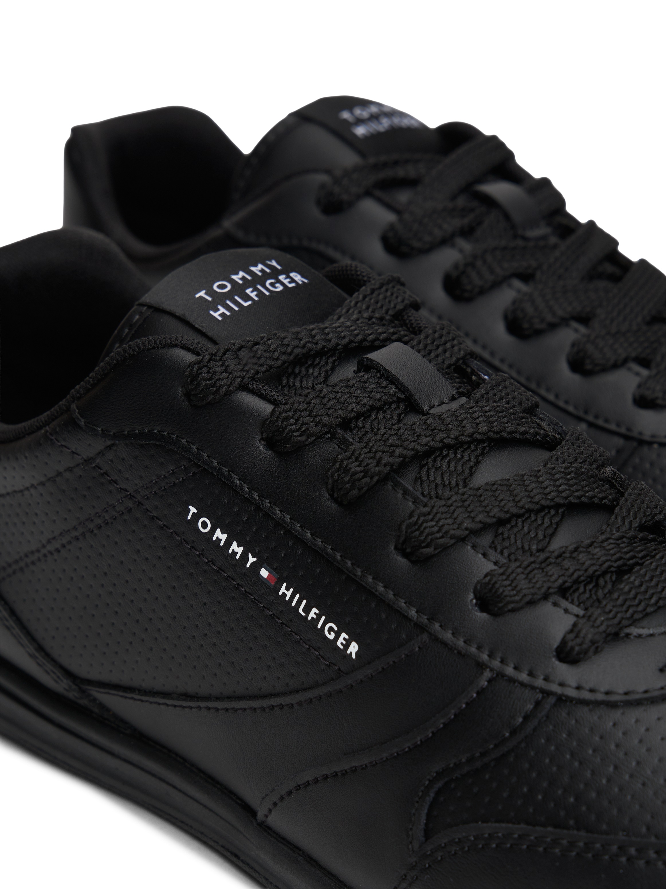 Tommy Hilfiger Sneaker »LOPRO CUP LEATHER«  , Freizeitschuh, Halbschuh, Schnürschuh mit effektvollen Ziernähten