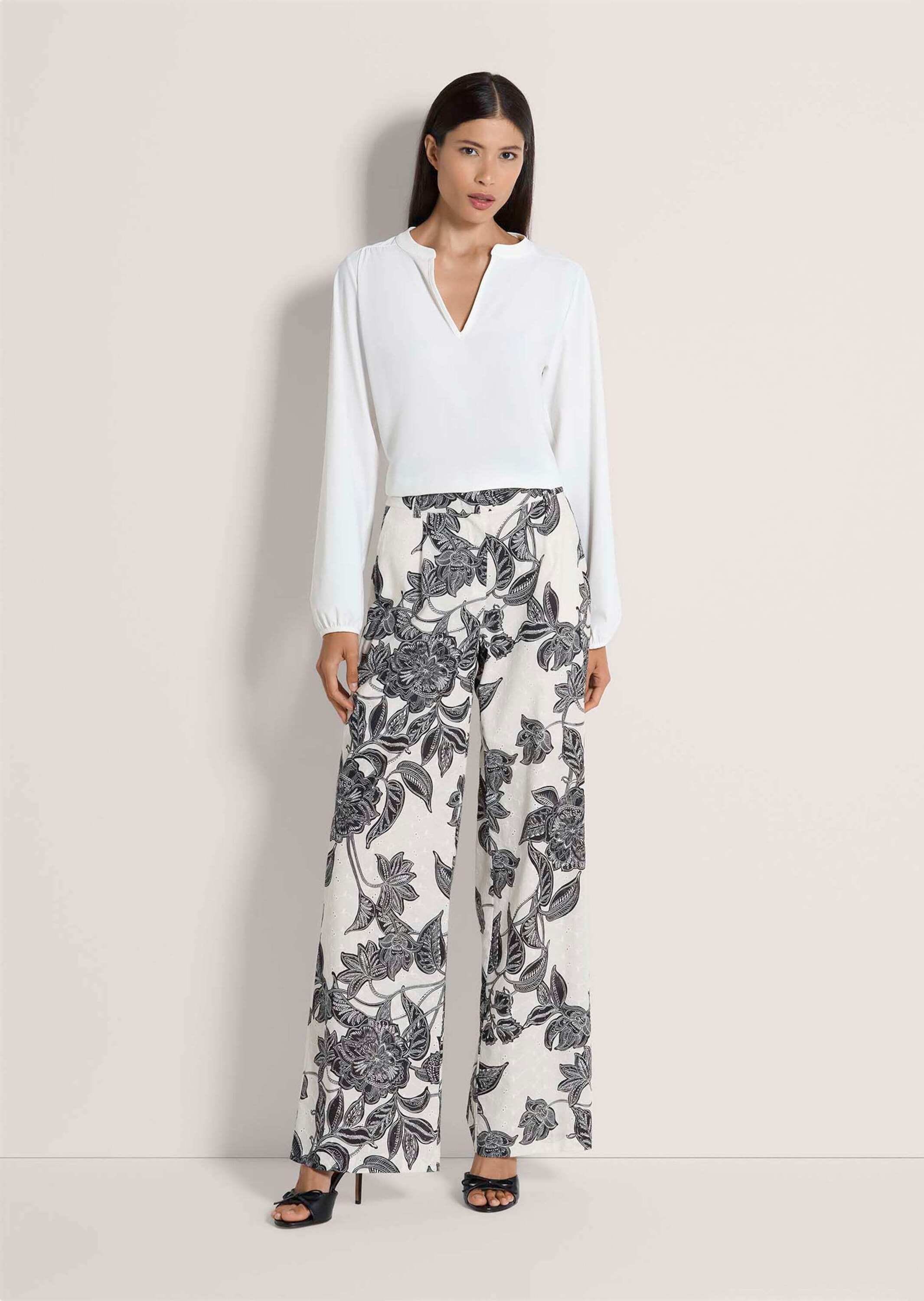 MADELEINE Chinos »Druckhose Baumwollhose mit floralem Print«  Baumwoll-Druckhose mit Madeirastickerei