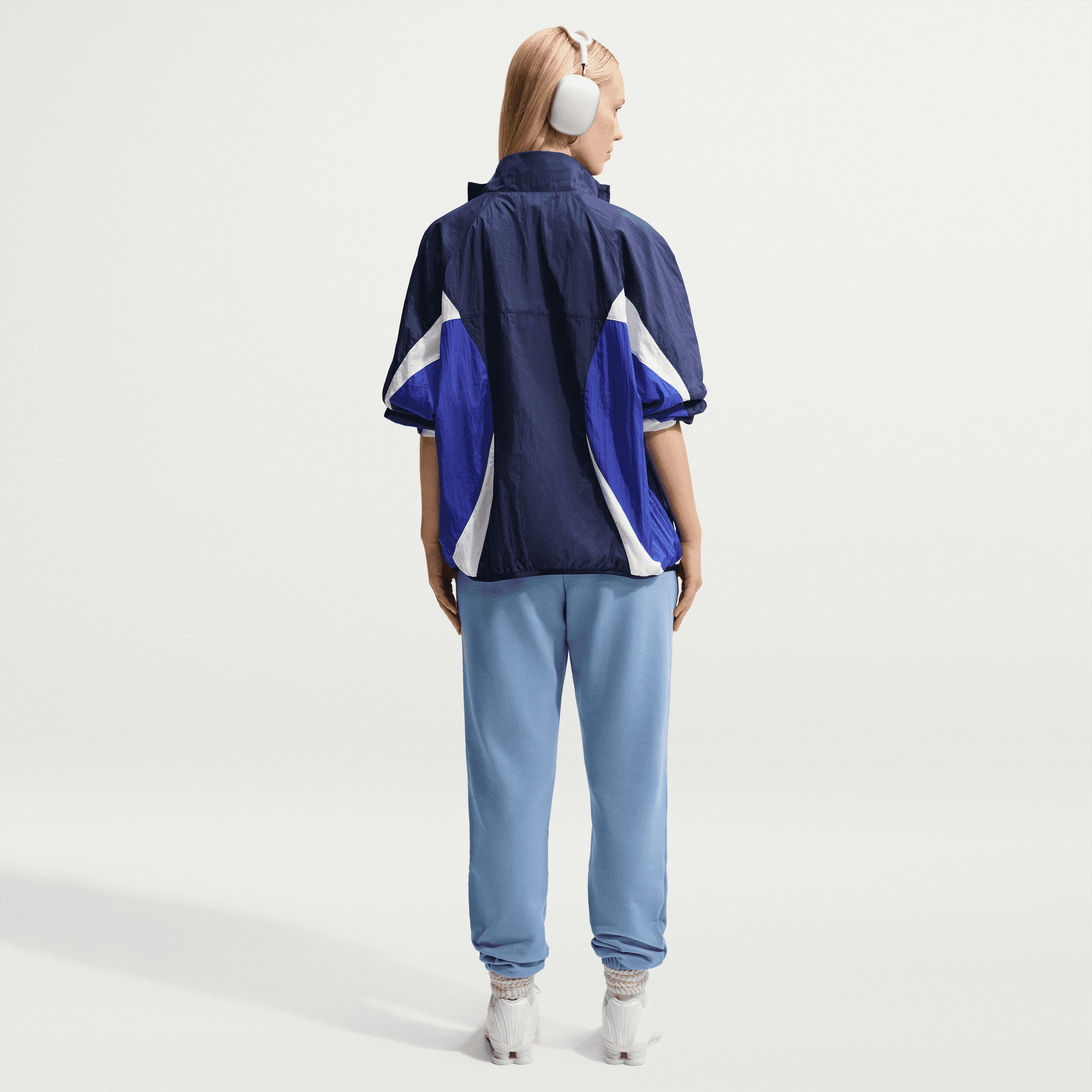 Nike Sportswear Jogginghose »W NK STDO FLC LW MR STD CF PNT«  Jogginghose aus Sweatware, mit elastischem Bund, auch in großen Größen