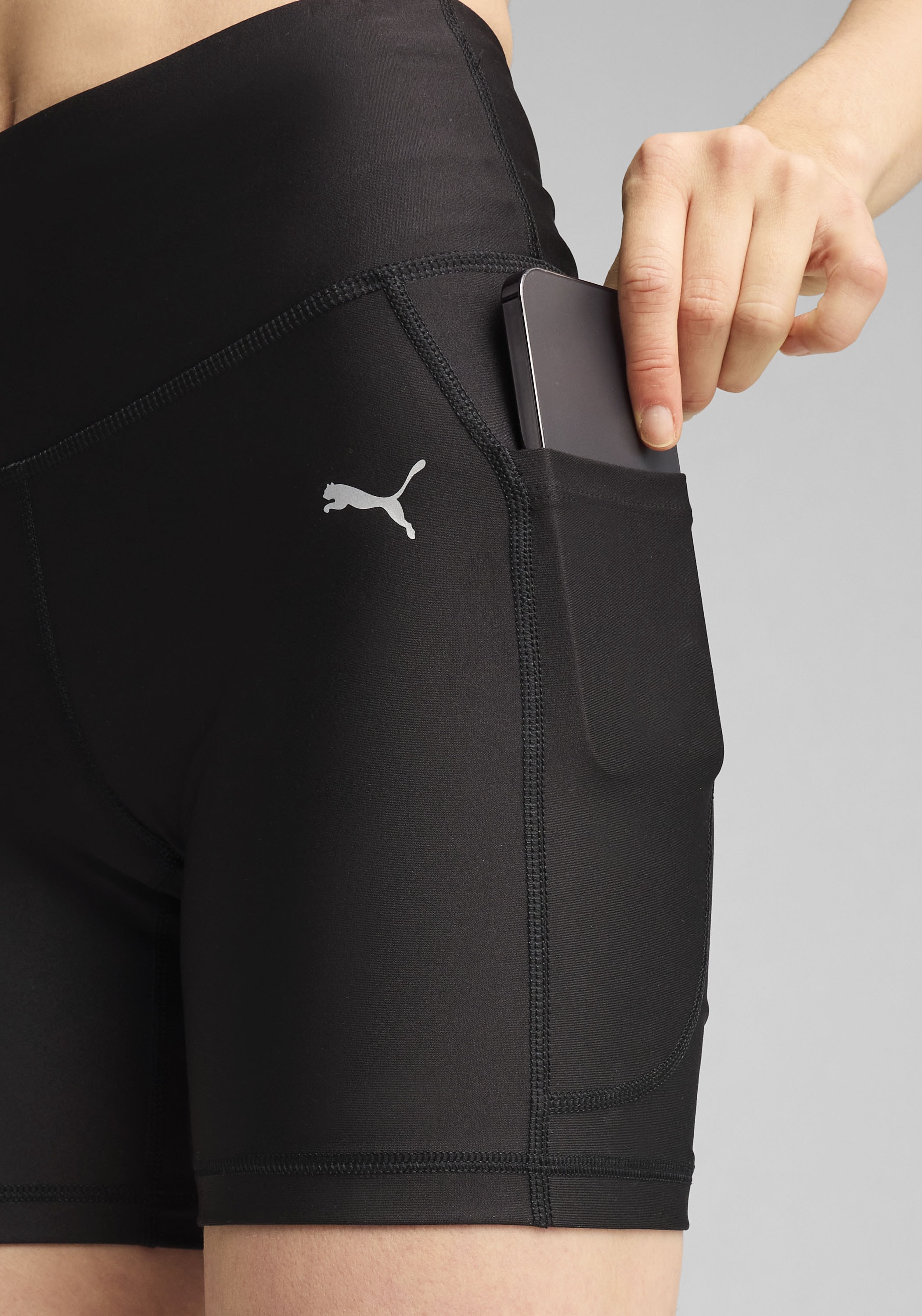 PUMA Trainingsshorts »W RUN VELOCITY 5" SHORT TIGHT«  mit DryCELL Technologie, schmale Passform, mit Eingrifftasche