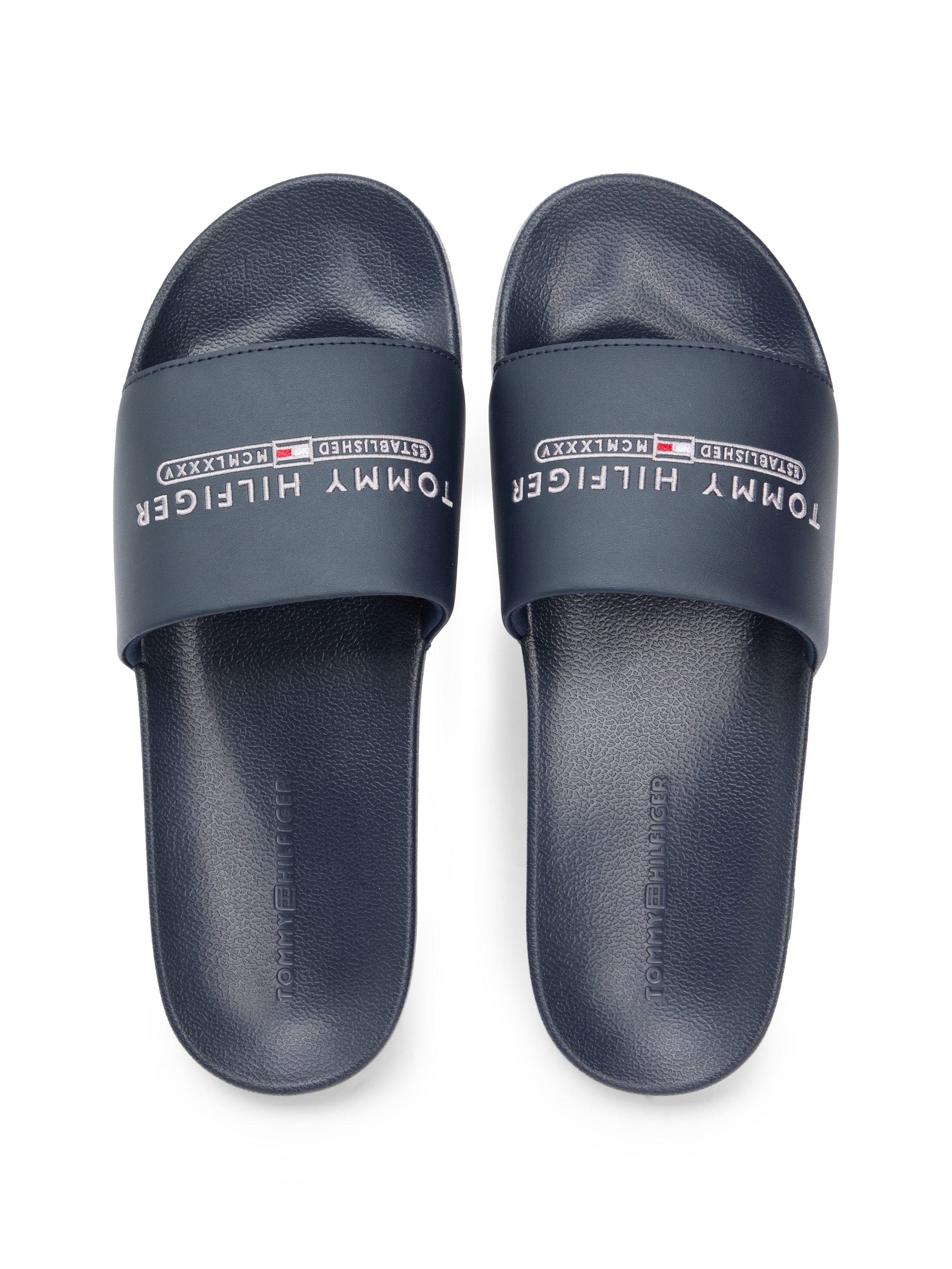 Tommy Hilfiger Pantolette »TOMMY HILFIGER RAISED POOL SLIDE«  , Sommerschuh, Badeschuh, Haussschuh mit Logoschriftzug