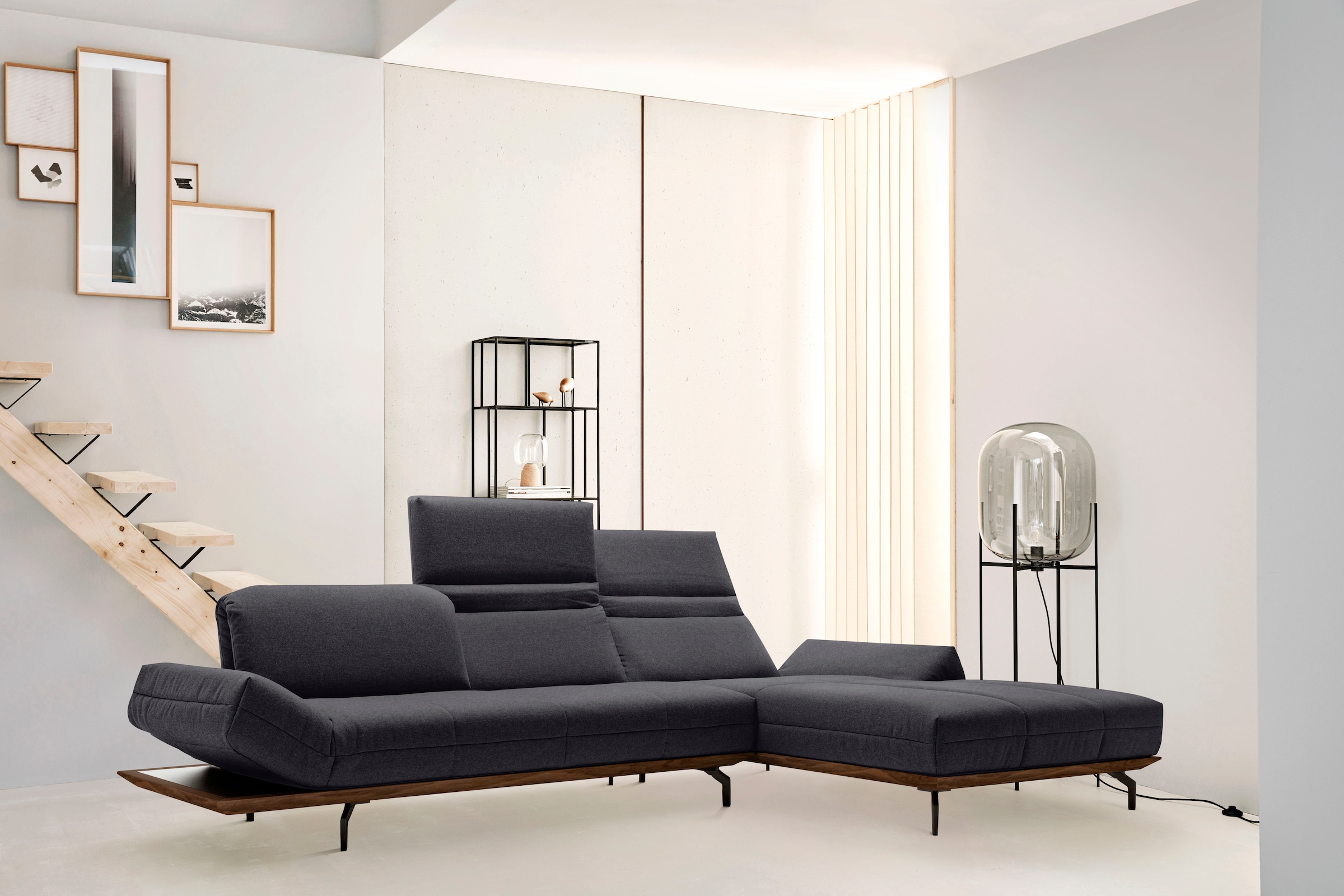 Creation BY ROLF BENZ Ecksofa »CR.420, Designecksofa, bequem, verstellbare Rückenlehne, L-Form« in 2 Qualitäten, Holzrahmen in Eiche Natur oder Nußbaum, Breite 313 cm