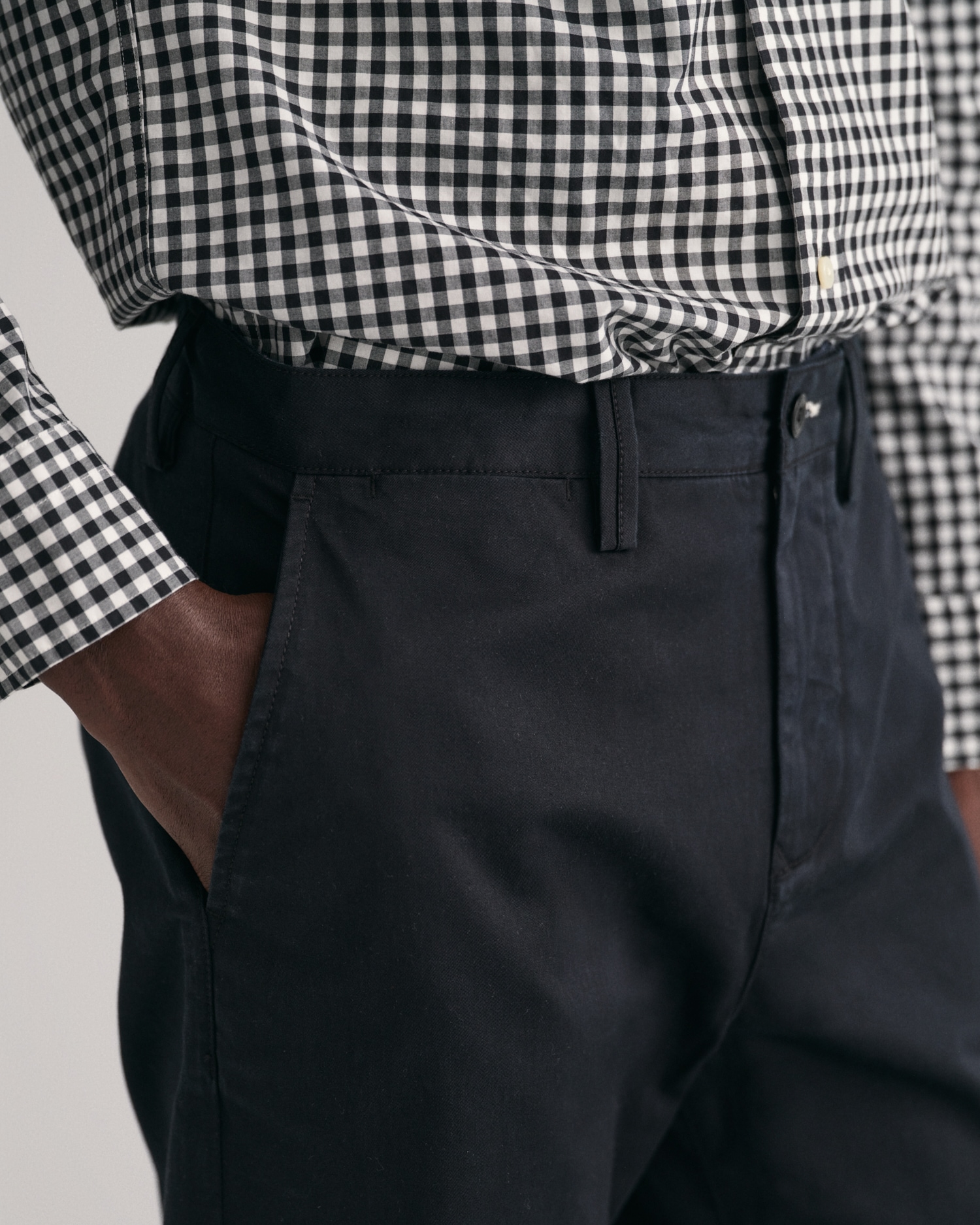 Gant Chinohose »REGULAR TWILL CHINOS«, Regumit gefütterten Seitentaschen