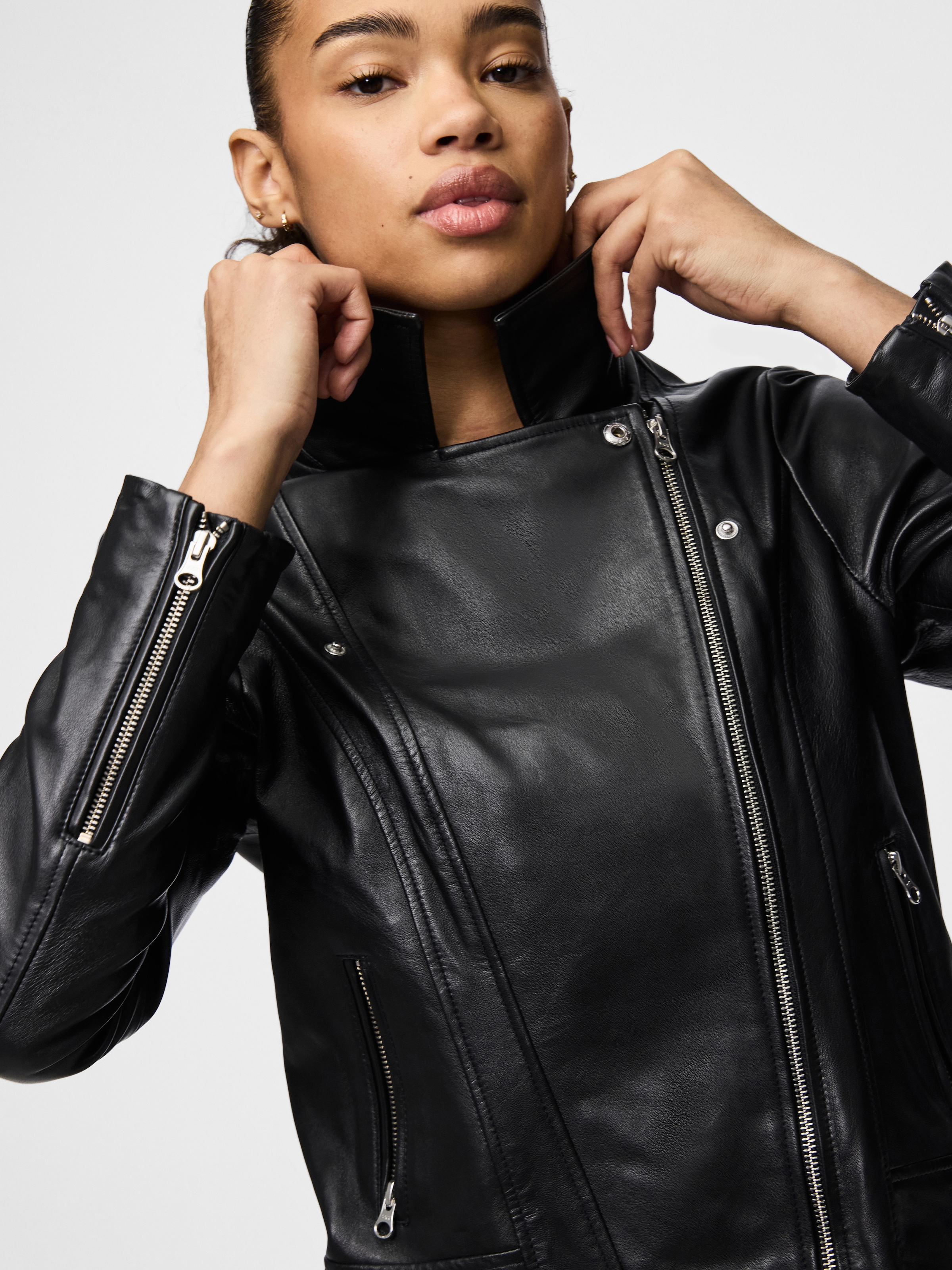 pieces Lederjacke »PCSUSSE LEATHER JACKET NOOS« aus weichem Lammleder