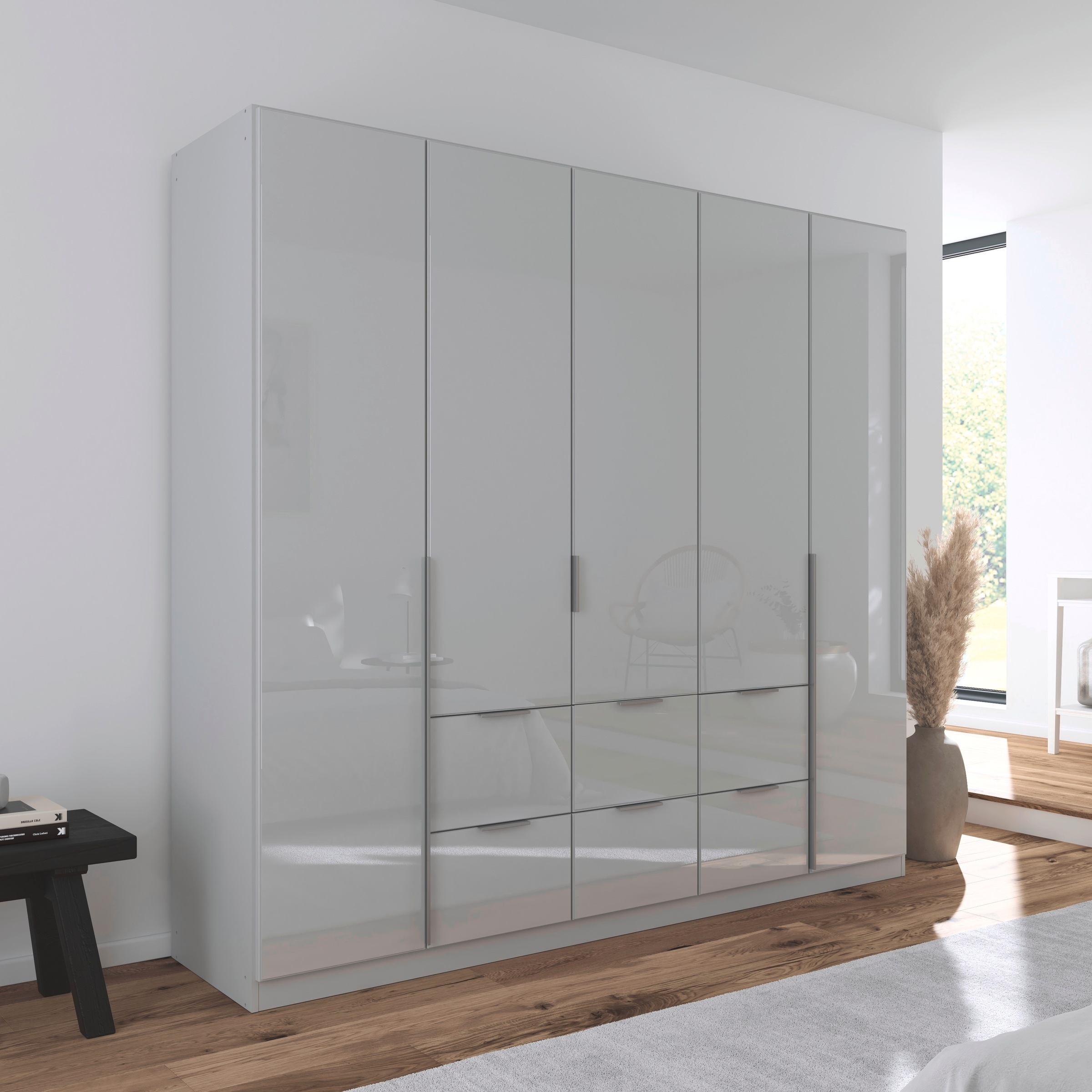 rauch Drehtürenschrank »Kleiderschrank Kleiderschränke Schrank Garderobe AGORDO mit Glasfront«, (in zwei Griff-Farben mit Glasfront), mit Außenschubkästen, in 6 Breiten und 2 Höhen MADE IN GERMANY