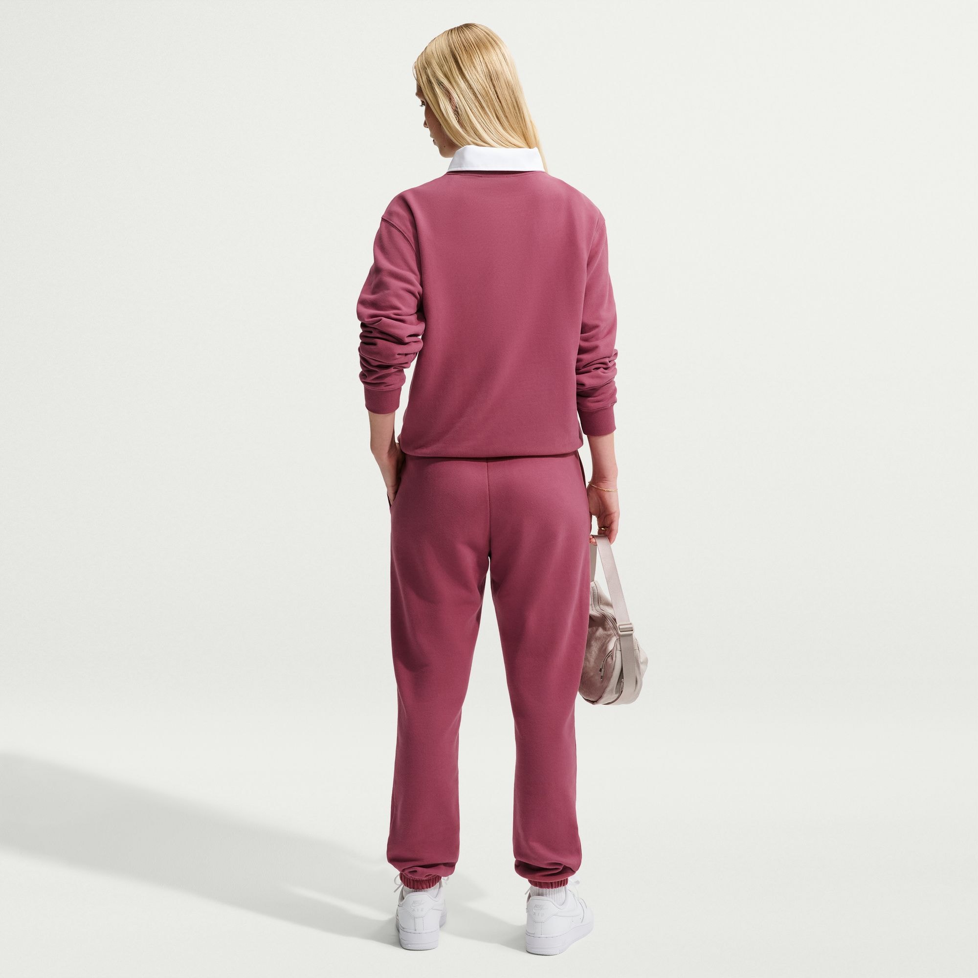 Nike Sportswear Sweatshirt »W NK STDO FLC LW STD CREW«, mit Rundhalsausschnitt, aus angerauter Sweatware, in normaler Länge

