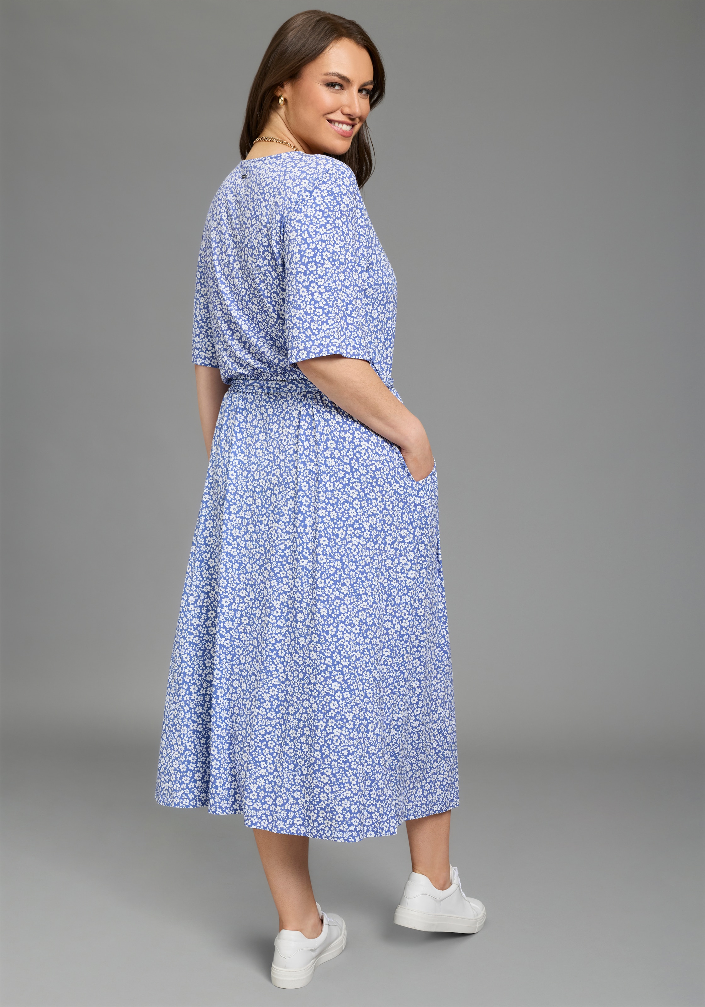 Laura Scott CURVE Midikleid Eingrifftaschen in geblümter Optik