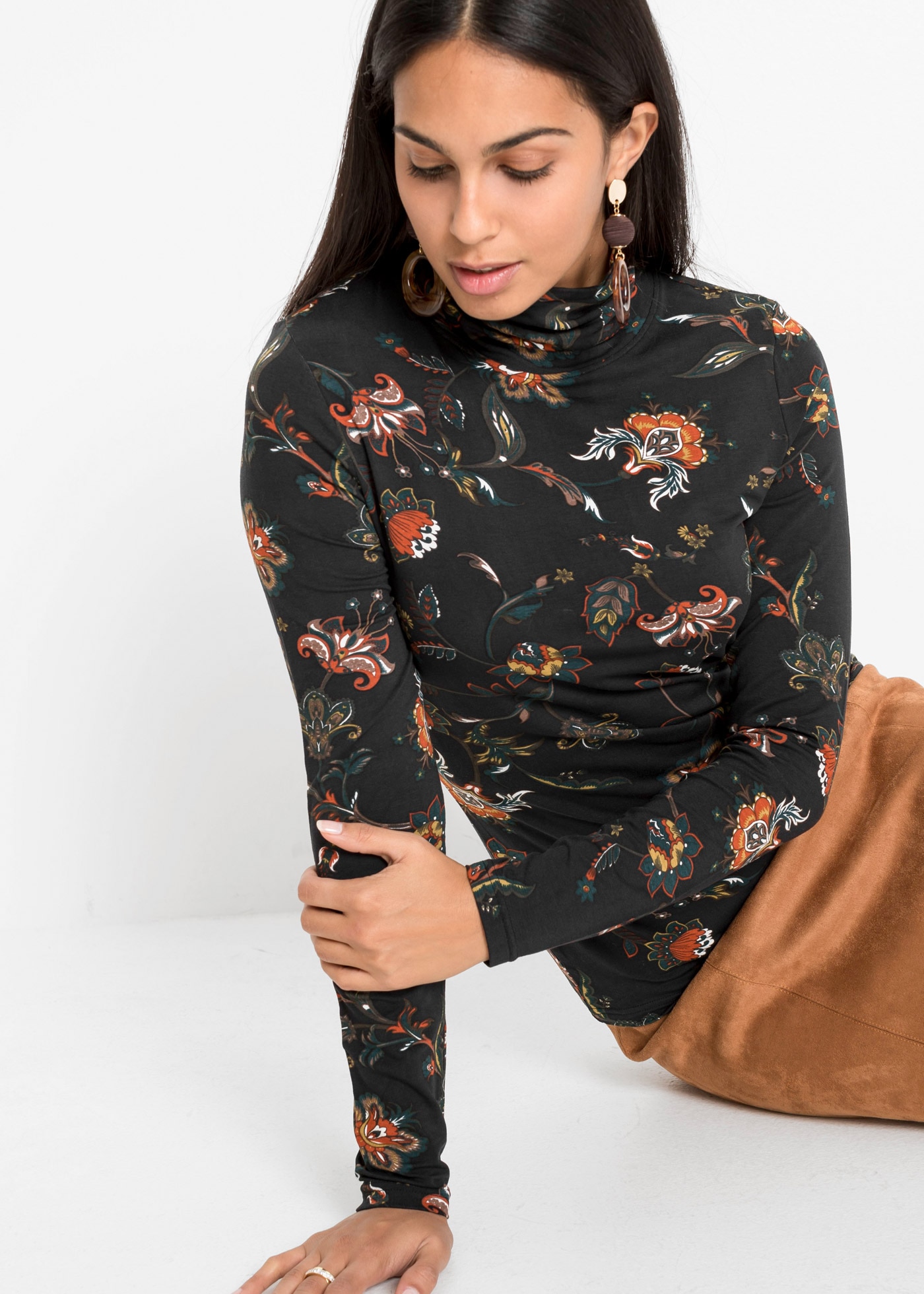 bonprix Langarmshirt Slim fit Passform, mit Rollkragen, aus Viskose und Elasthan