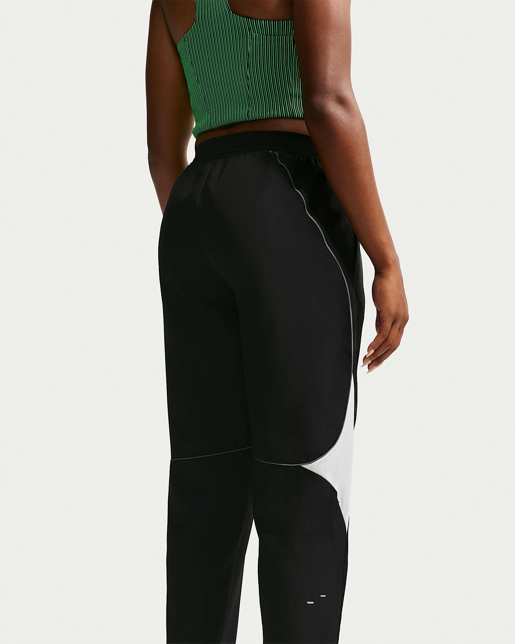 Nike Sporthose »W NK SWOOSH DF PANT«  für Laufen und Training, breite Größenauswahl von XS bis XXL
