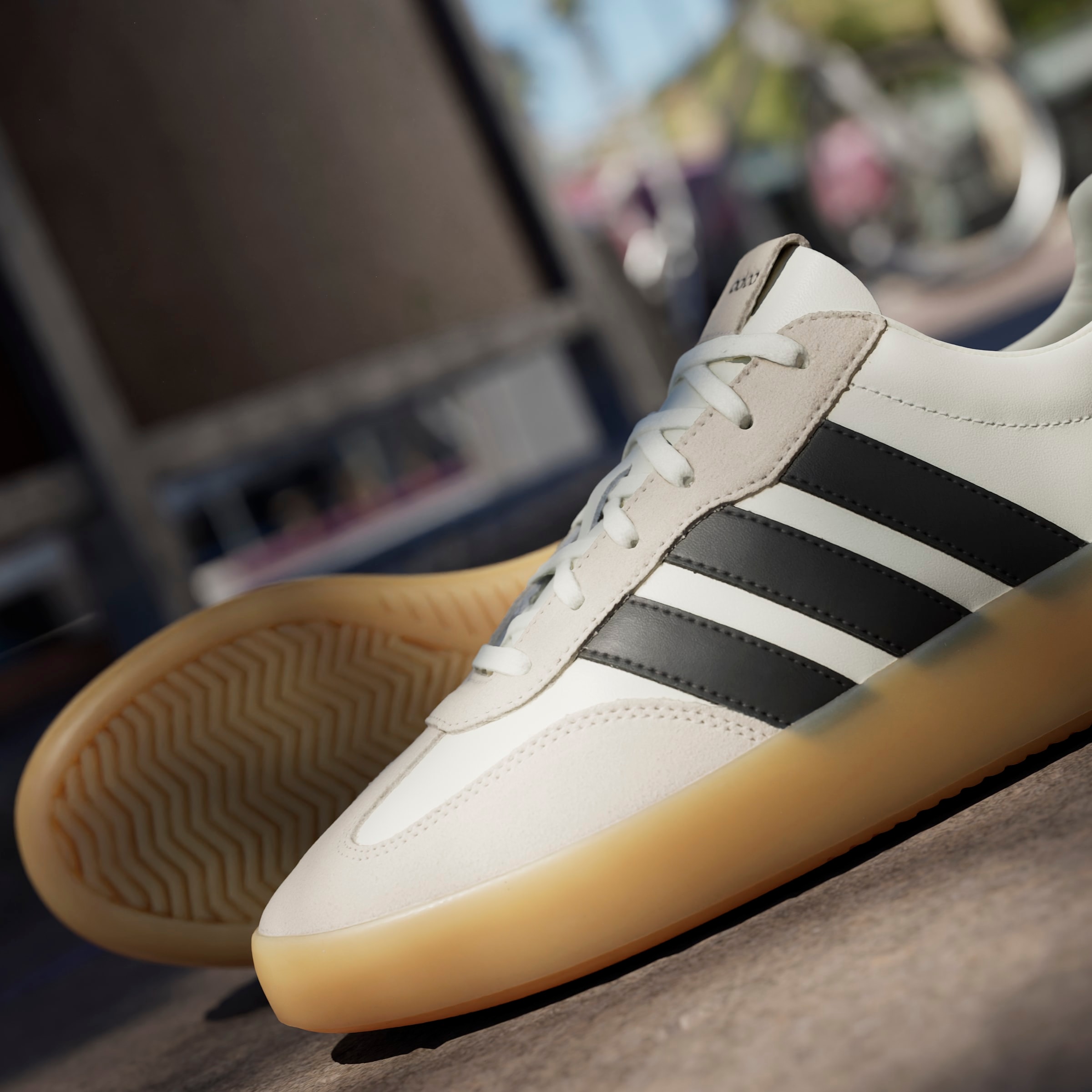 adidas Sportswear Sneaker »BARREDA DECODE«  inspiriert vom Design des adidas handball spezial