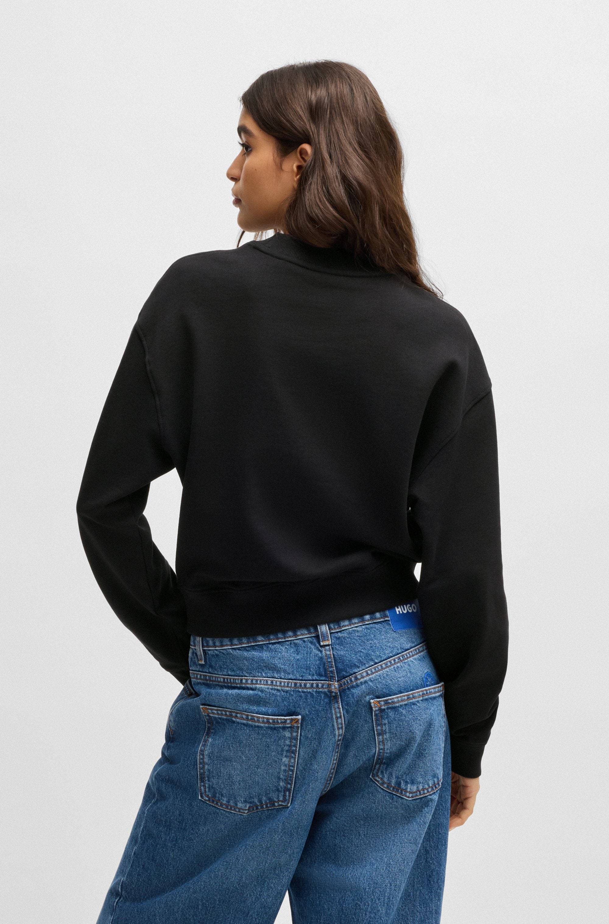 HUGO Blue Sweatshirt »Delessa«, mit Logoaufnäher