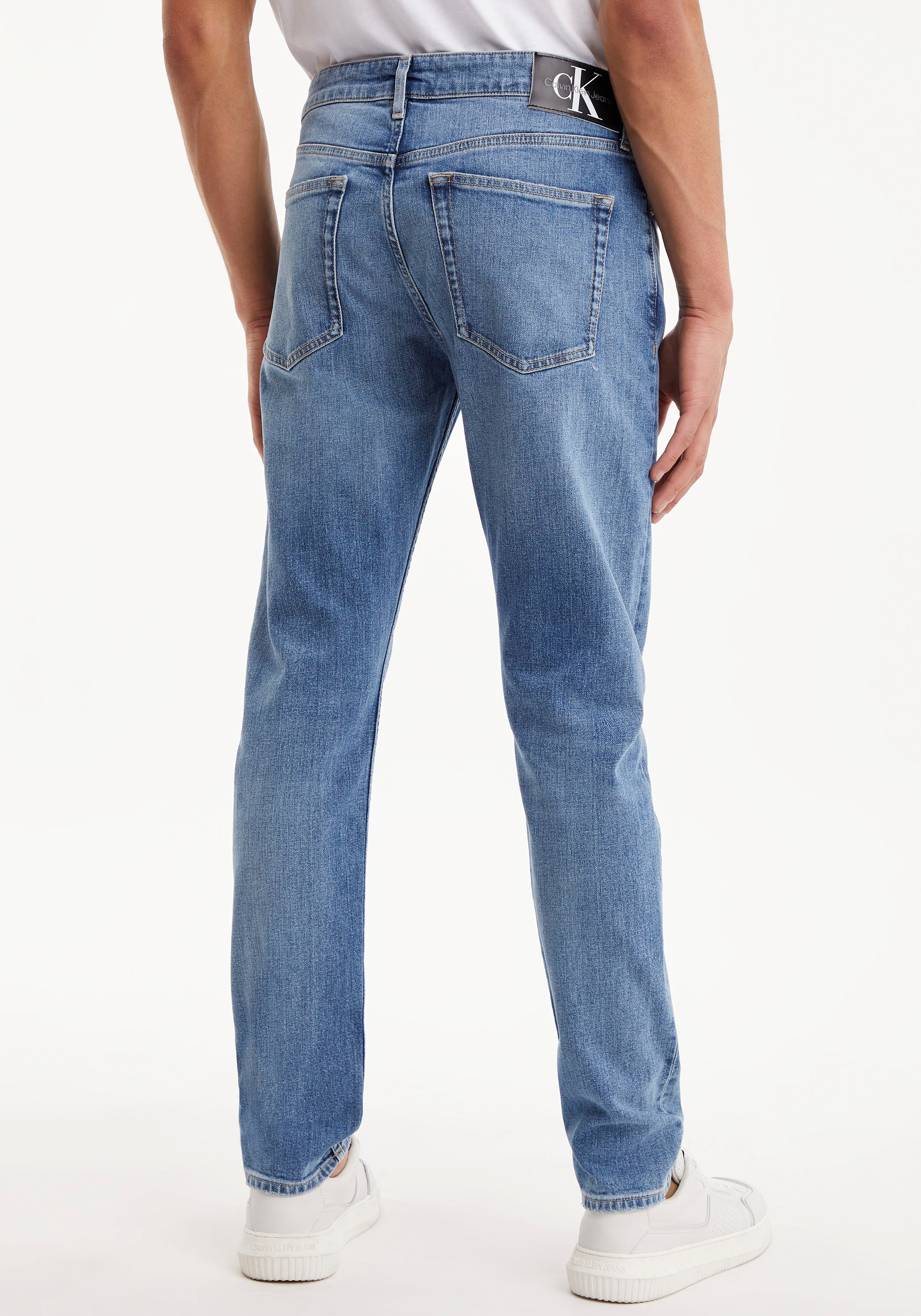 Calvin Klein Jeans Tapered-fit-Jeans Badge Calvin Leder- TAPER«, mit bei »SLIM OTTO Klein kaufen