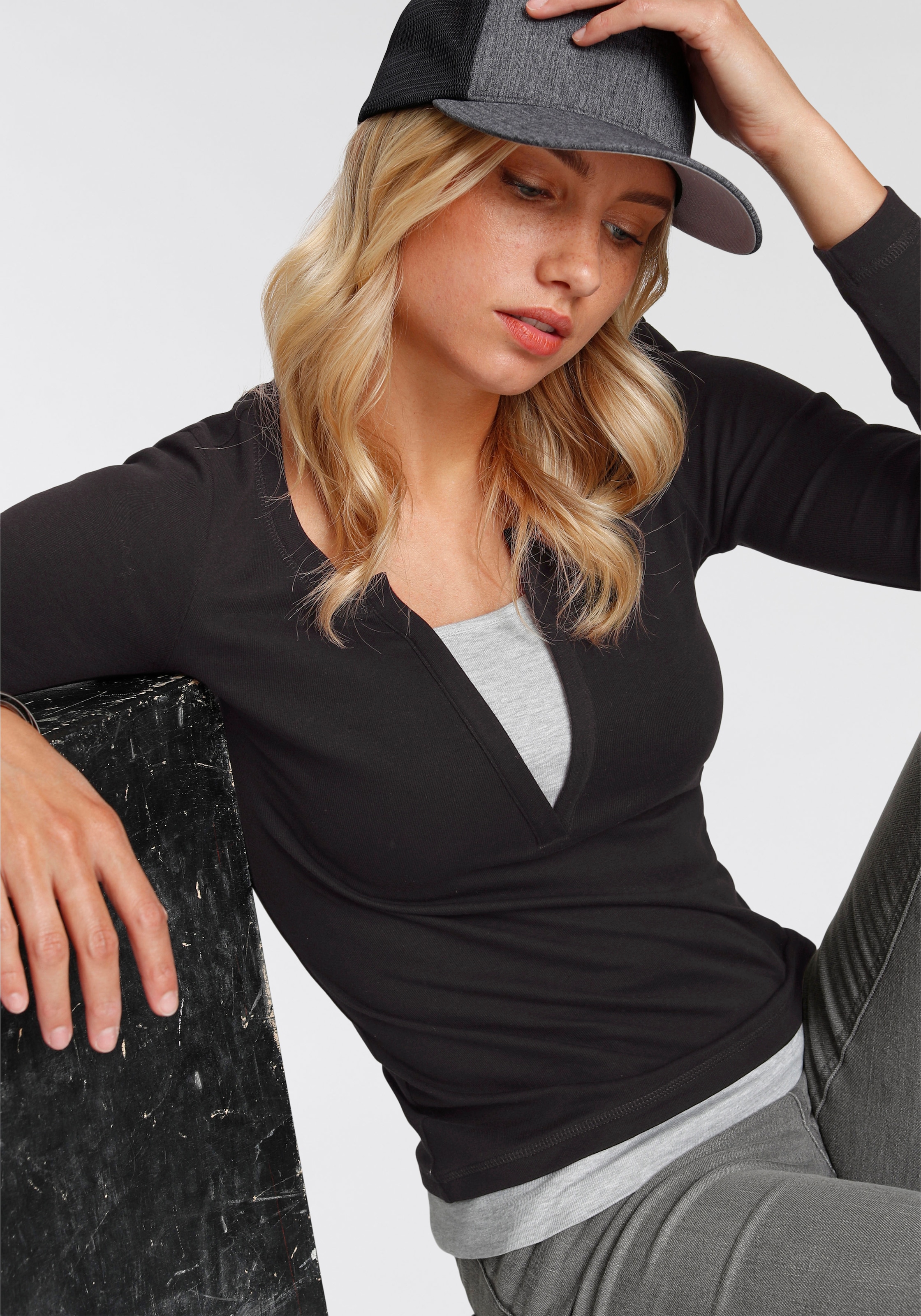 Flashlights 2-in-1-Langarmshirt, figurbetonte Passform, Rundhalsausschnitt, elastisches Material