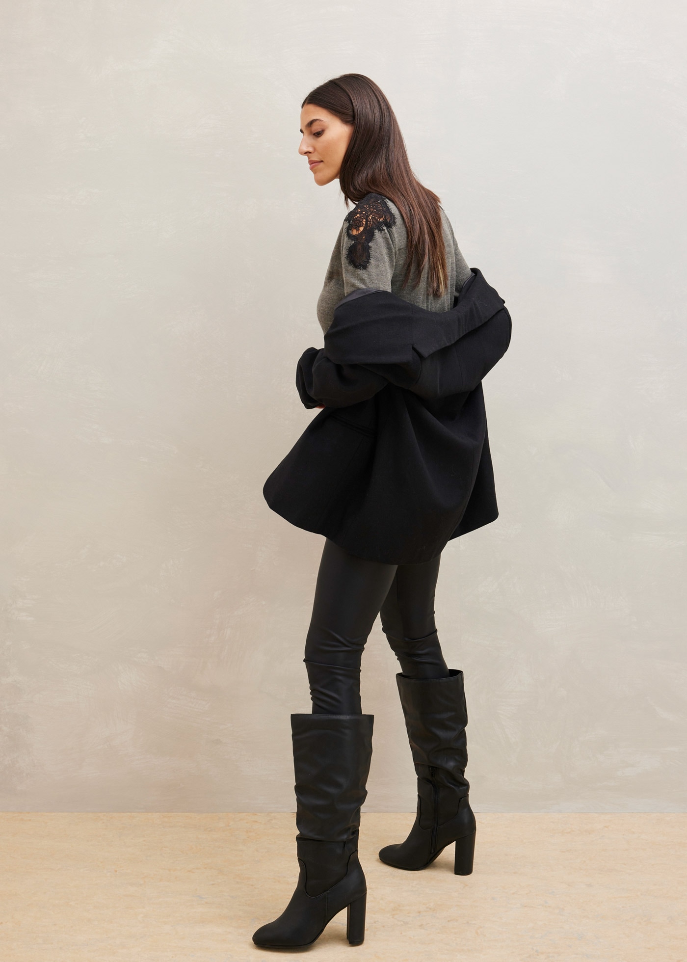 bonprix Strickpullover aus Polyacryl, mit Spitze aus Polyester und Elasthan