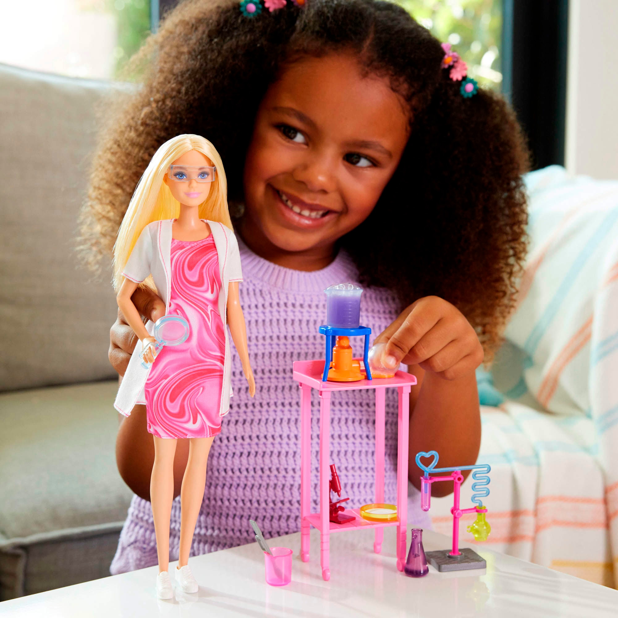 Barbie Anziehpuppe »Barbie Deluxe Career: Wissenschaftlerin«