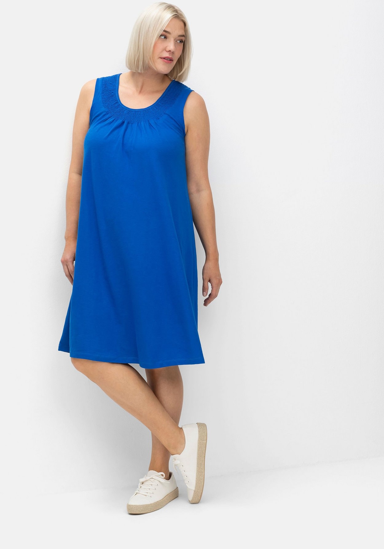 Sheego Jerseykleid »Shirtkleid mit Smok-Einsatz«