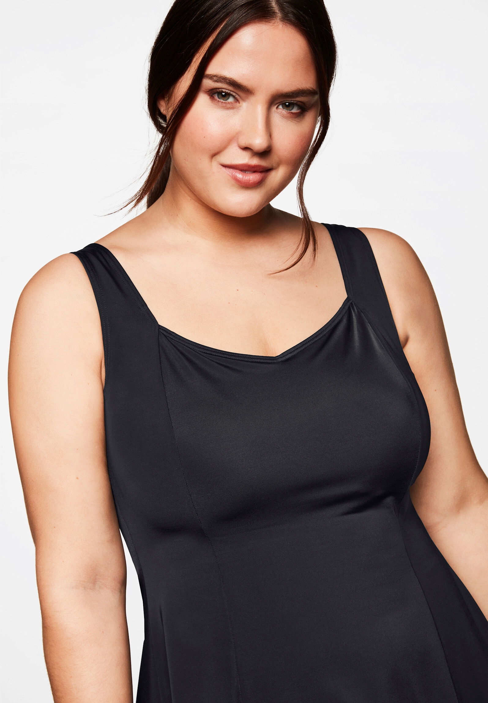 Sheego Tankini »Badekleid Badekleid mit integrierter Hose und Shaping-Effekt«
