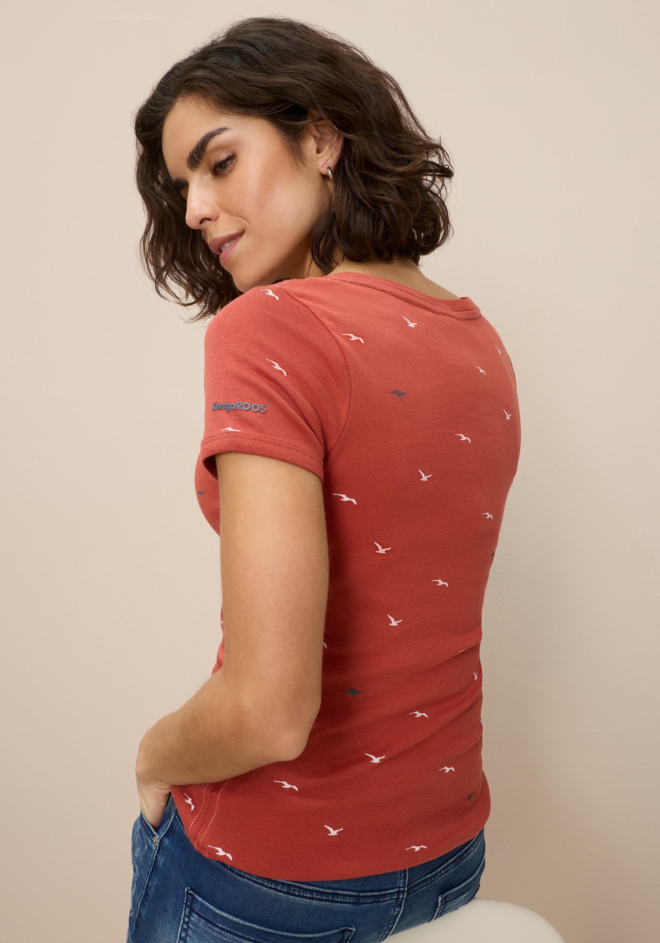 KangaROOS T-Shirt kurzärmelig,  sehr figurbetont und hüftbedeckend
