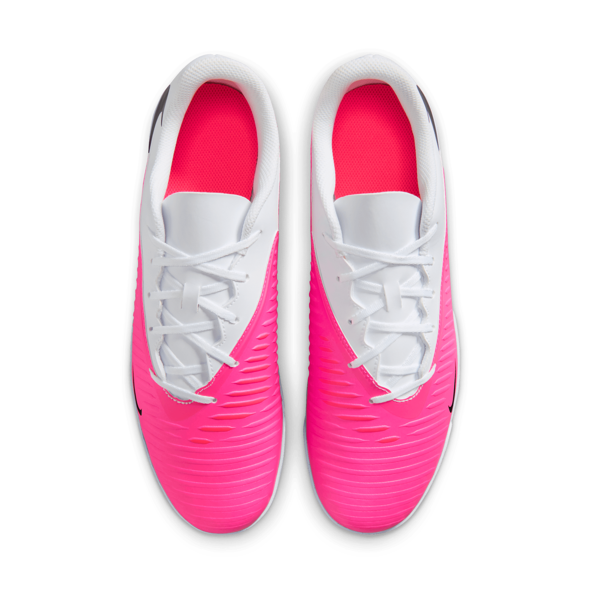 Nike Fußballschuh »PHANTOM 6 LOW CLUB TF T«  Ideal für den Einsatz auf kurzen Kunstrasenplätzen