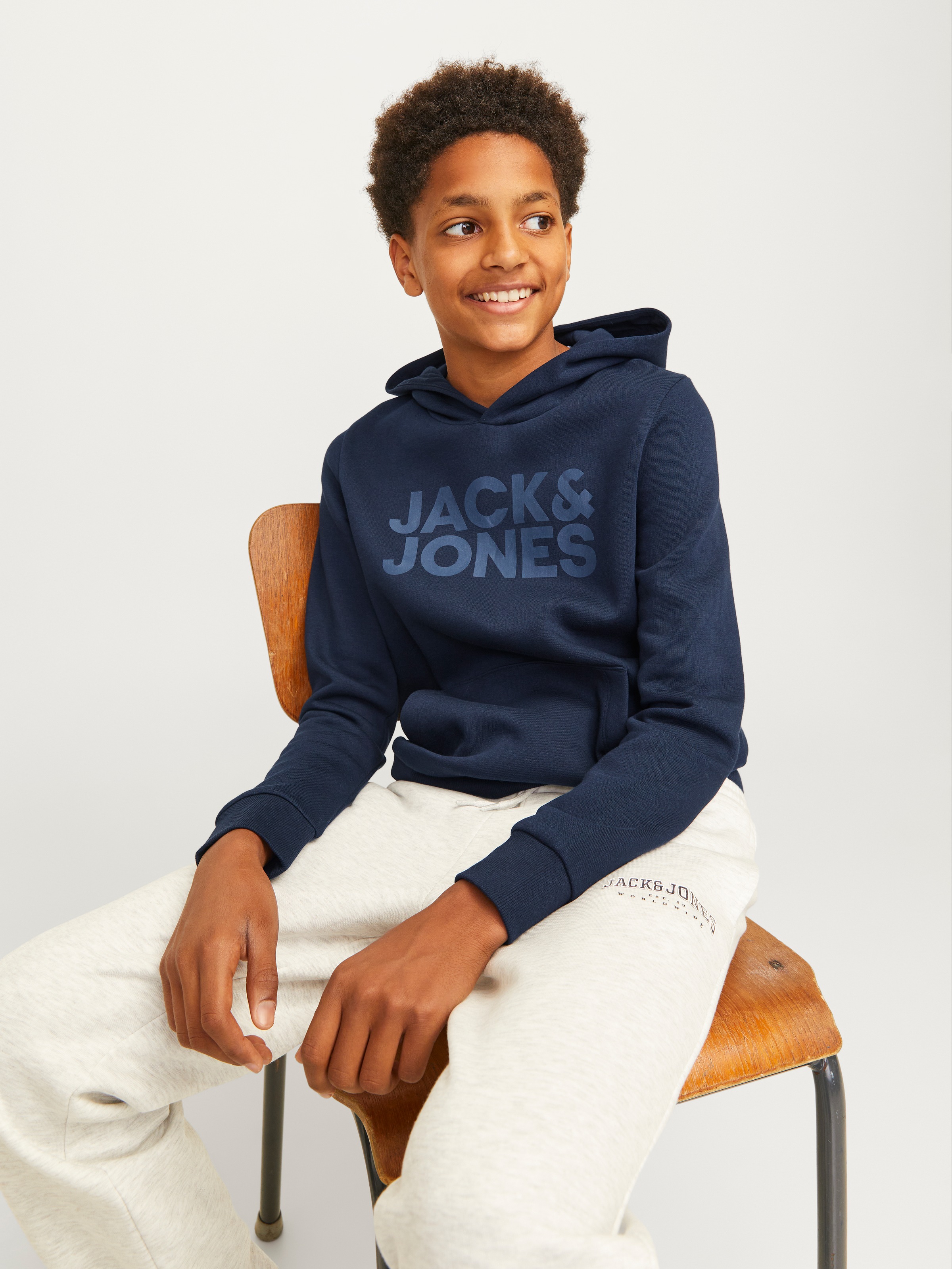 Jack & Jones Junior Kapuzensweatshirt »JJECORP mit Druck, Kängurutasche, pflegeleicht«, bedruckt, modisch, regular fit, Rundhals