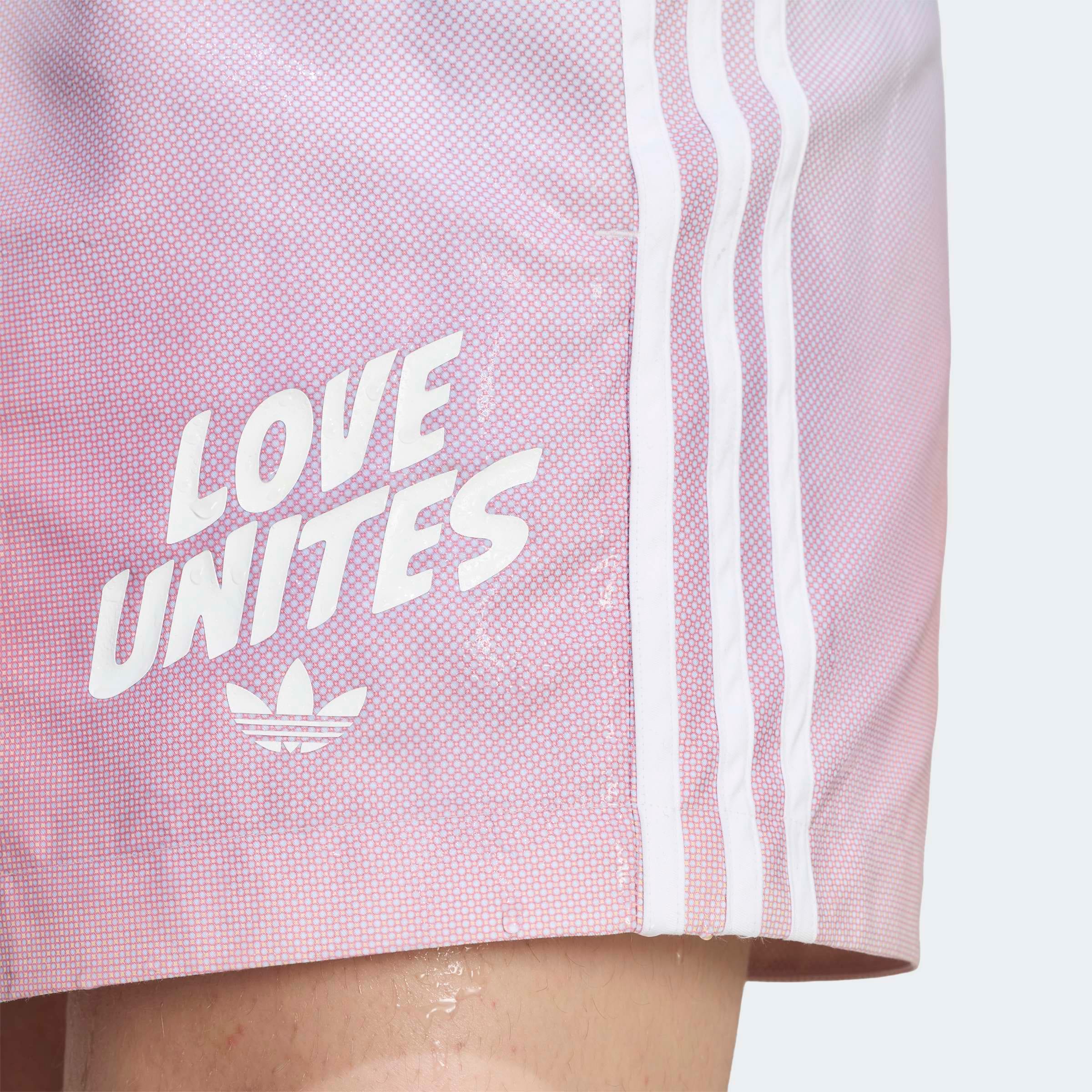 adidas Originals Shorts »PRIDE AOP SHORT«