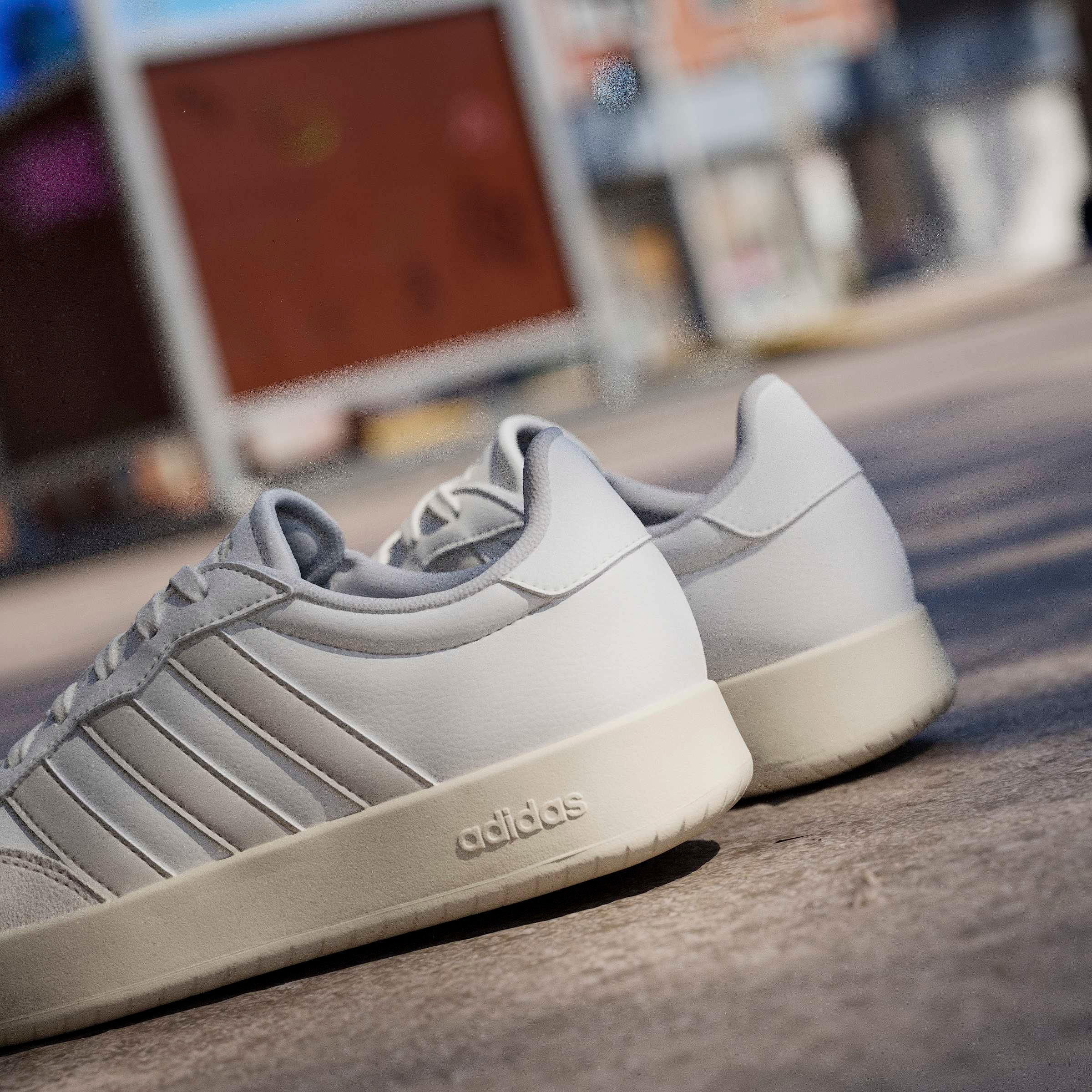 adidas Sportswear Sneaker »BARREDA«  inspiriert vom Design des adidas handball spezial