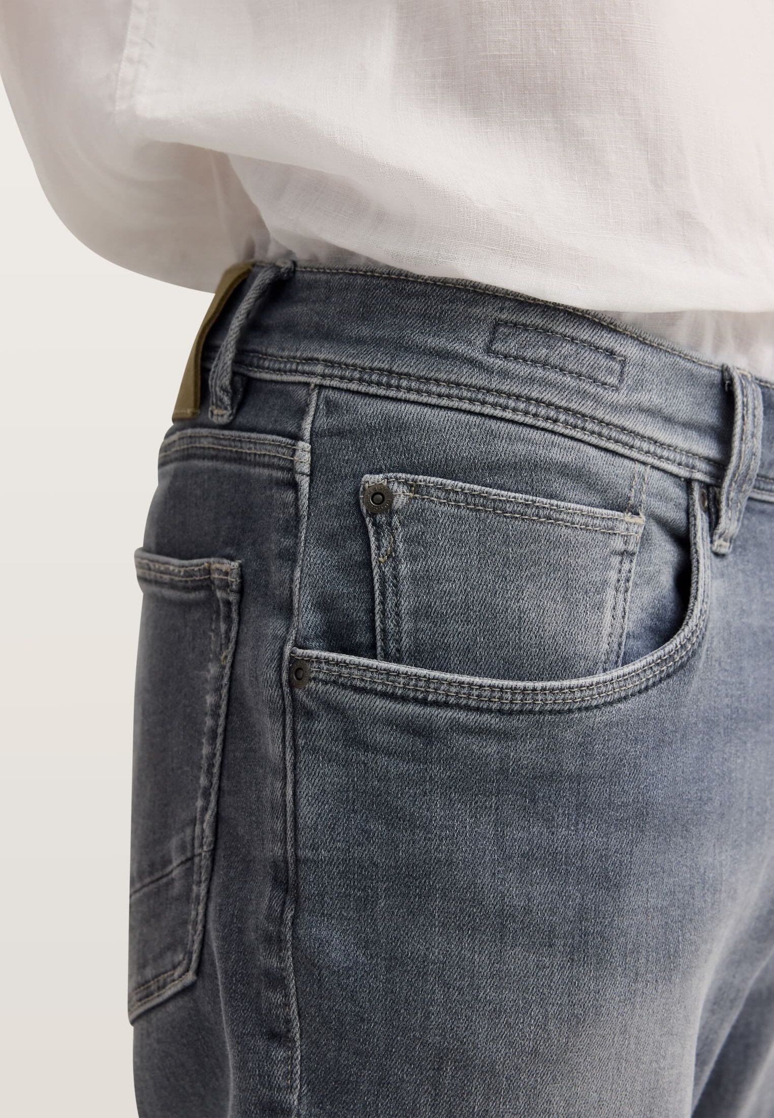 bugatti 5-Pocket-Jeans »Slim Fit« italian premium denim fabric