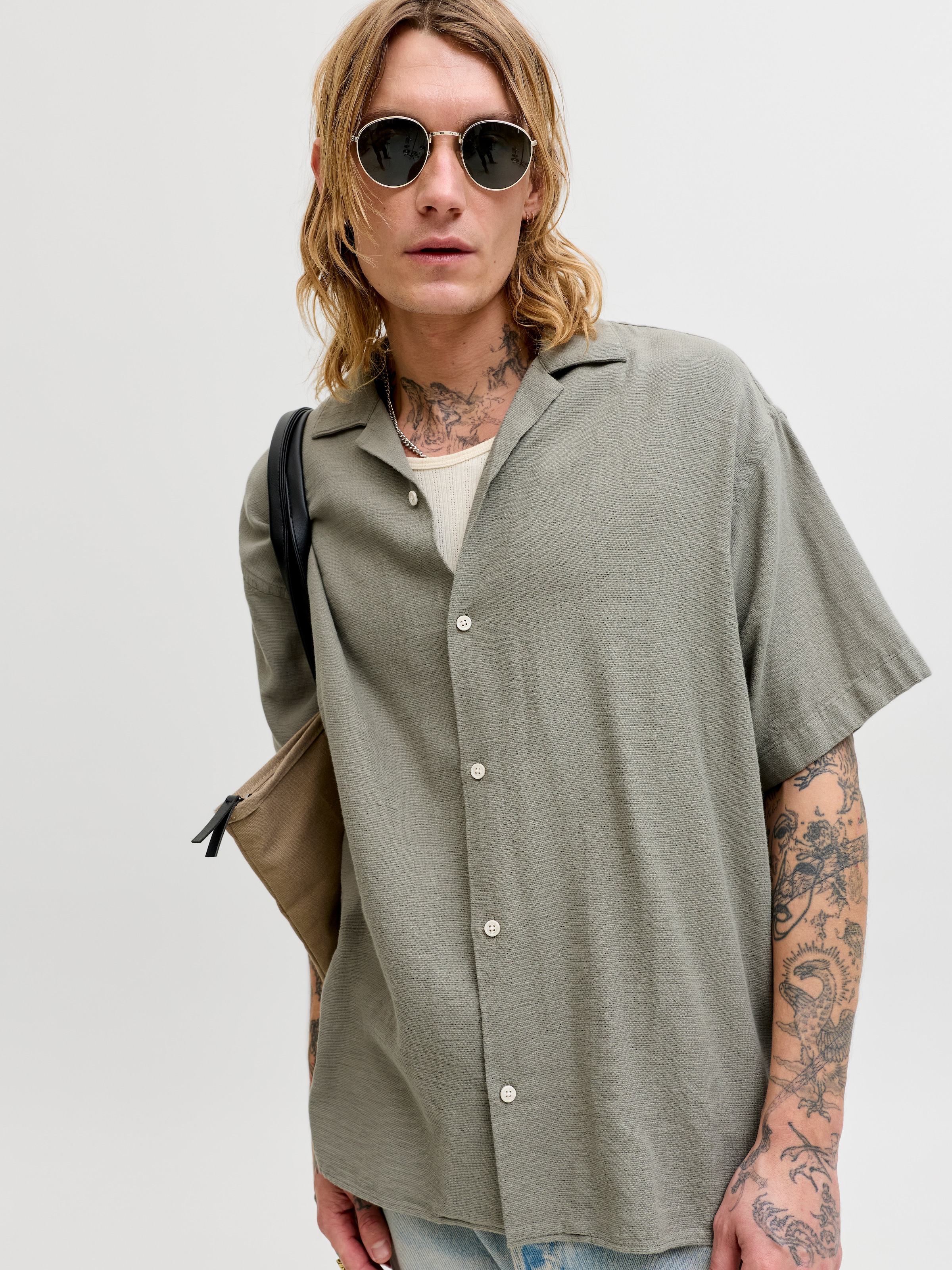 Jack & Jones Kurzarmhemd »JJELIAM RESORT SHIRT SS SN« Baumwolle, loose fit
