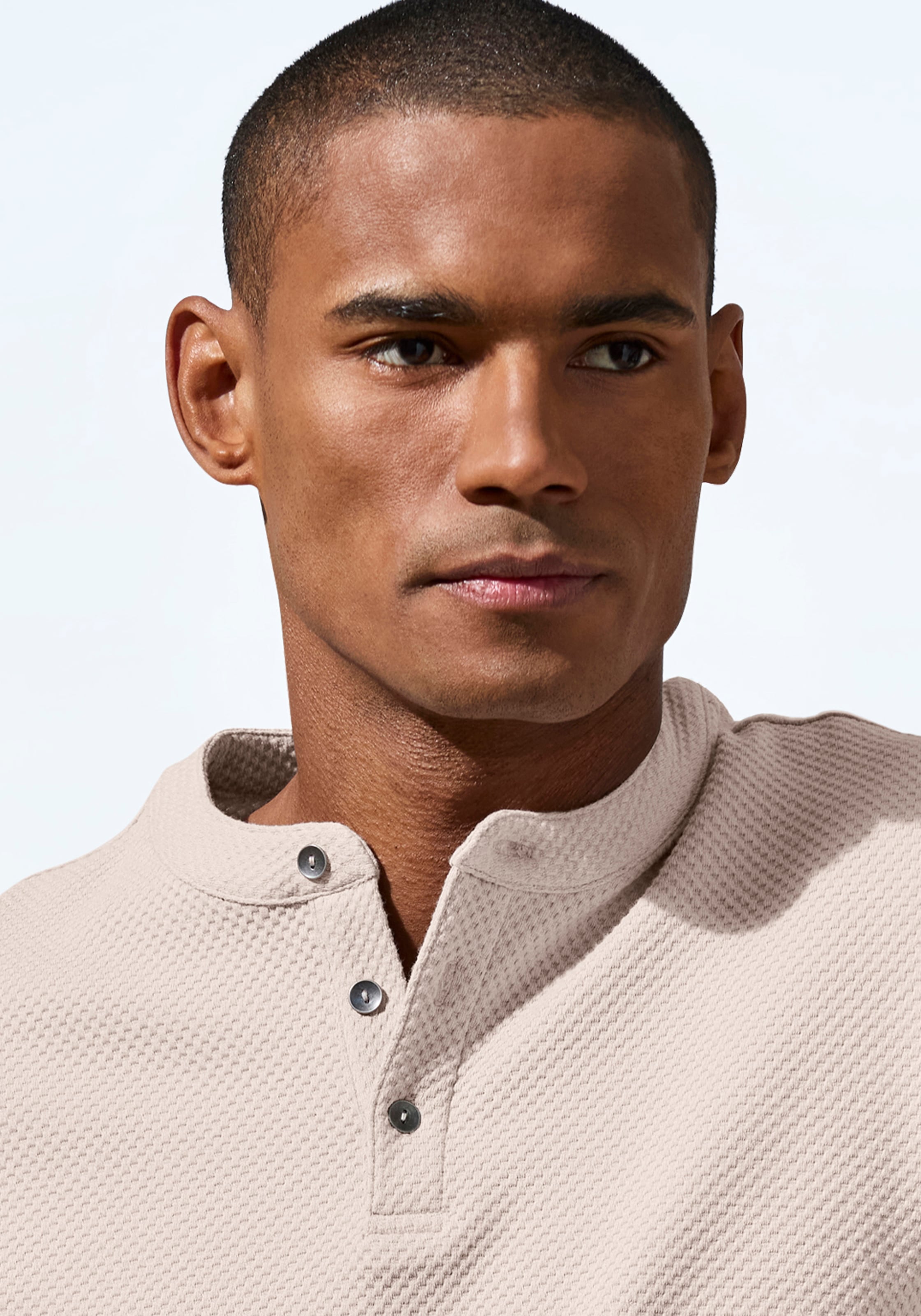 John Devin T-Shirt »Kurzarm-Poloshirt aus Struktur-Qualität« mit modischem Stehkragen und Knopfleiste