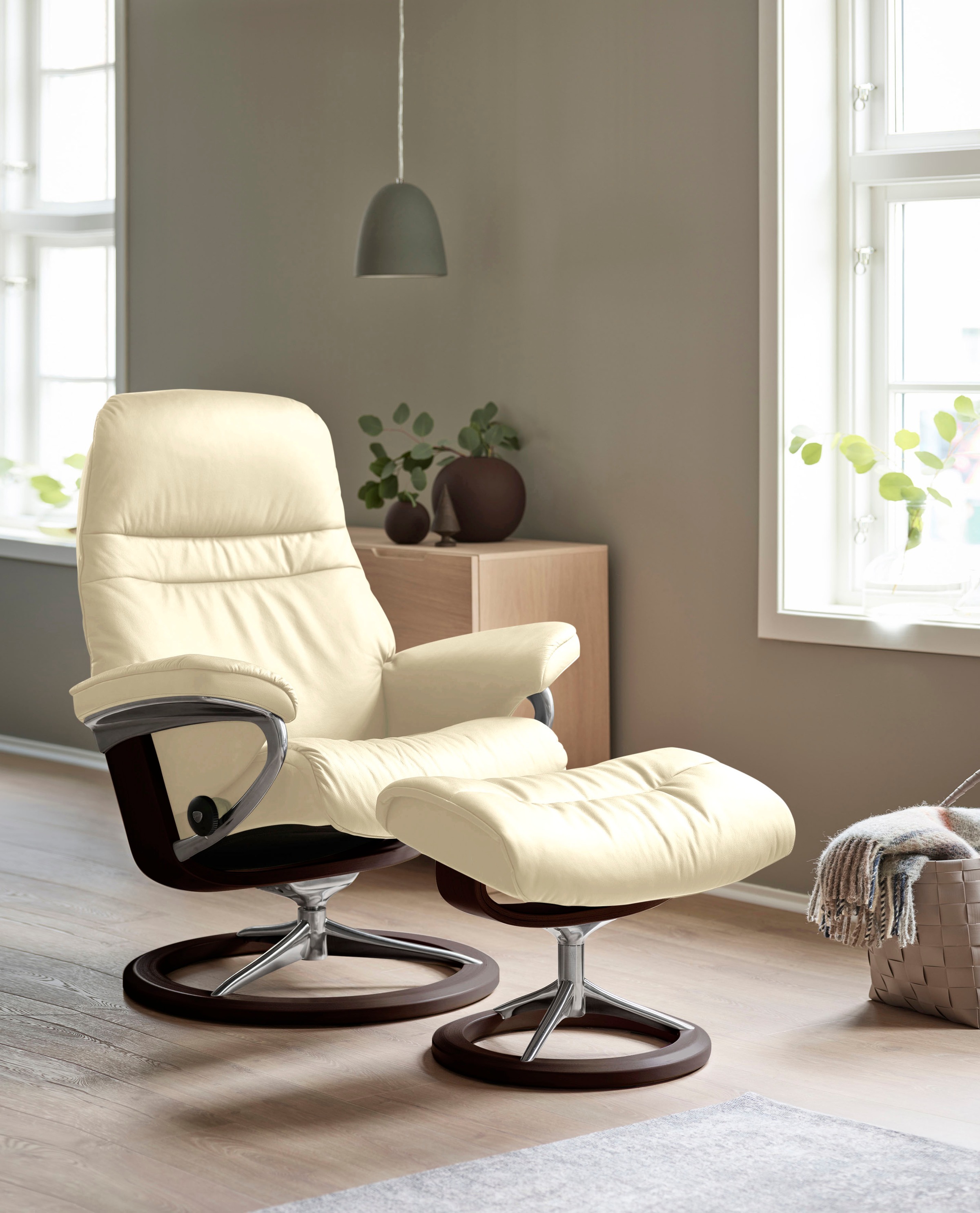 Stressless® Relaxsessel »Sunrise«, (Set, Relaxsessel mit Hocker), mit Signature Base, Größe M, Gestell Braun