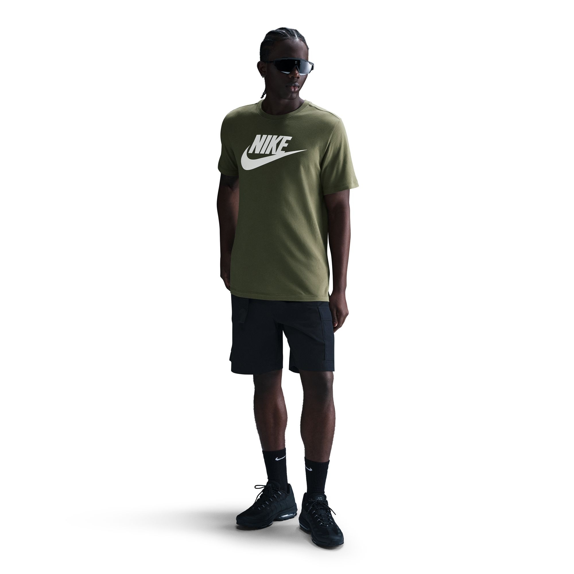 Nike Sportswear T-Shirt »M NSW TEE ICON FUTURA« mit klassischem Logodruck auf der Brust, Kurzarm-Design, normale Länge